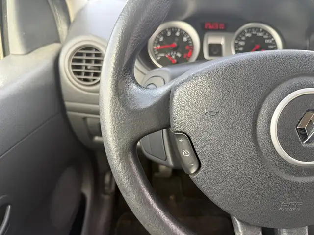 Renault Clio view 16