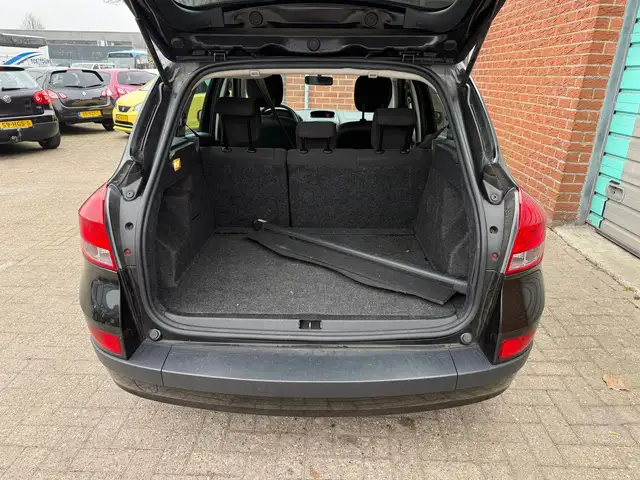 Renault Clio view 18
