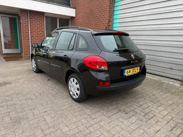 Renault Clio view 3