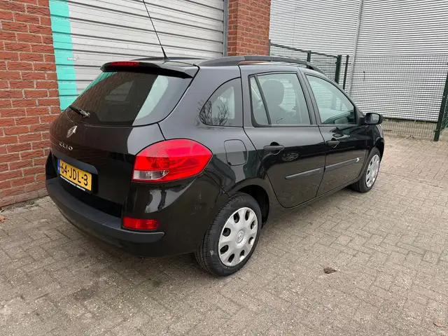 Renault Clio view 4