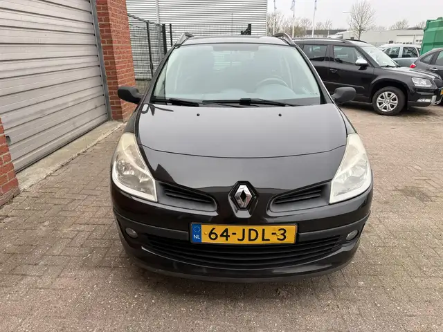 Renault Clio view 27
