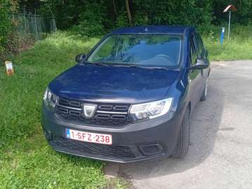 Logan 1.0i SCe Lauréate
