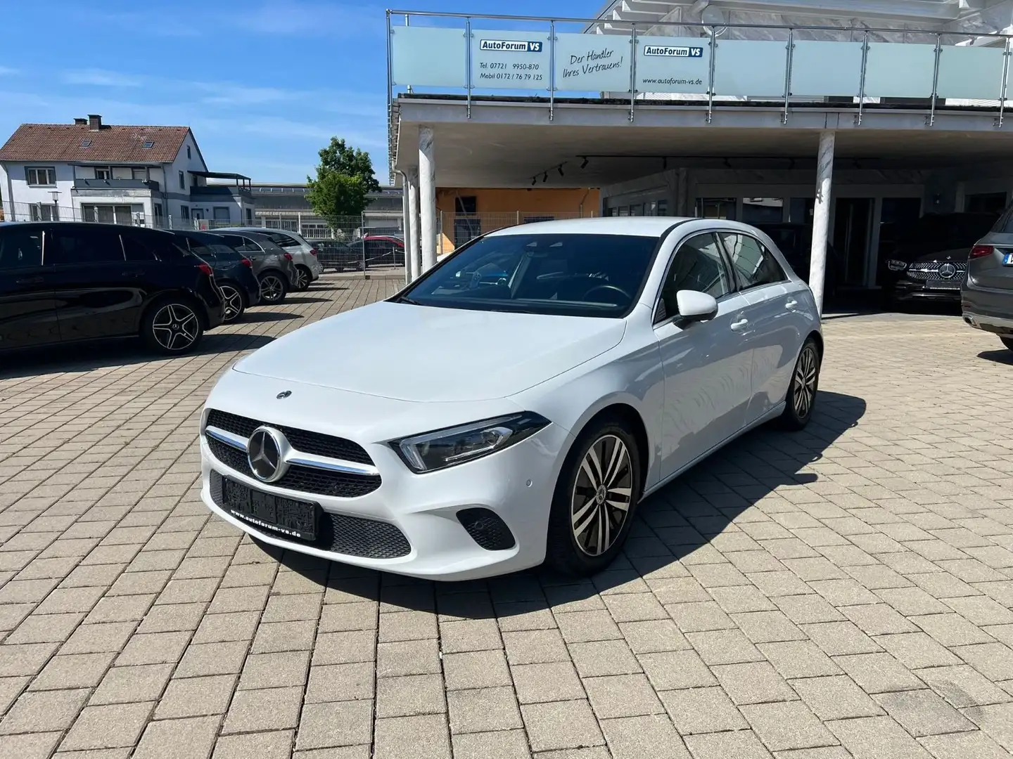 Mercedes-Benz A 200 *MBUX*Multibeam*Distr.*360°Ambiente* Wit - 2