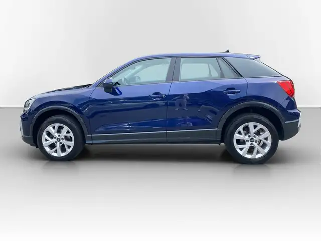 Audi Q2 view 11