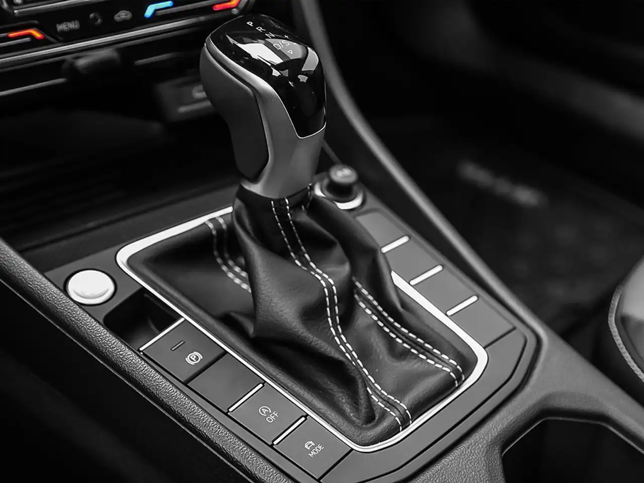 Volkswagen Jetta снимка Volkswagen Jetta