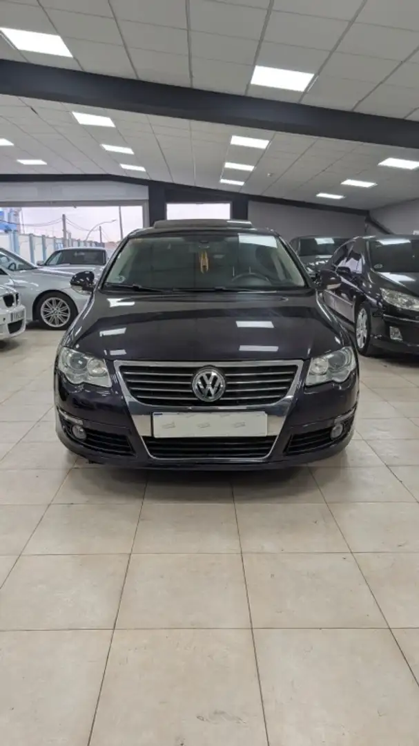 Volkswagen Passat 2.0TDI CR Highline BMT Negro - 2
