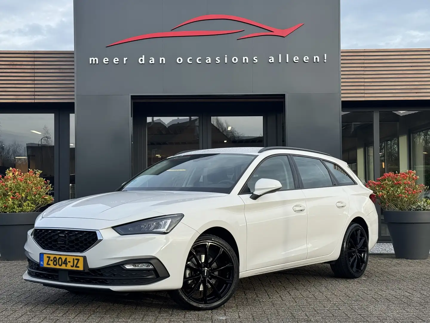SEAT Leon Sportstourer Reference Ecc-AppleCarplay-Cruise Weiß - 1