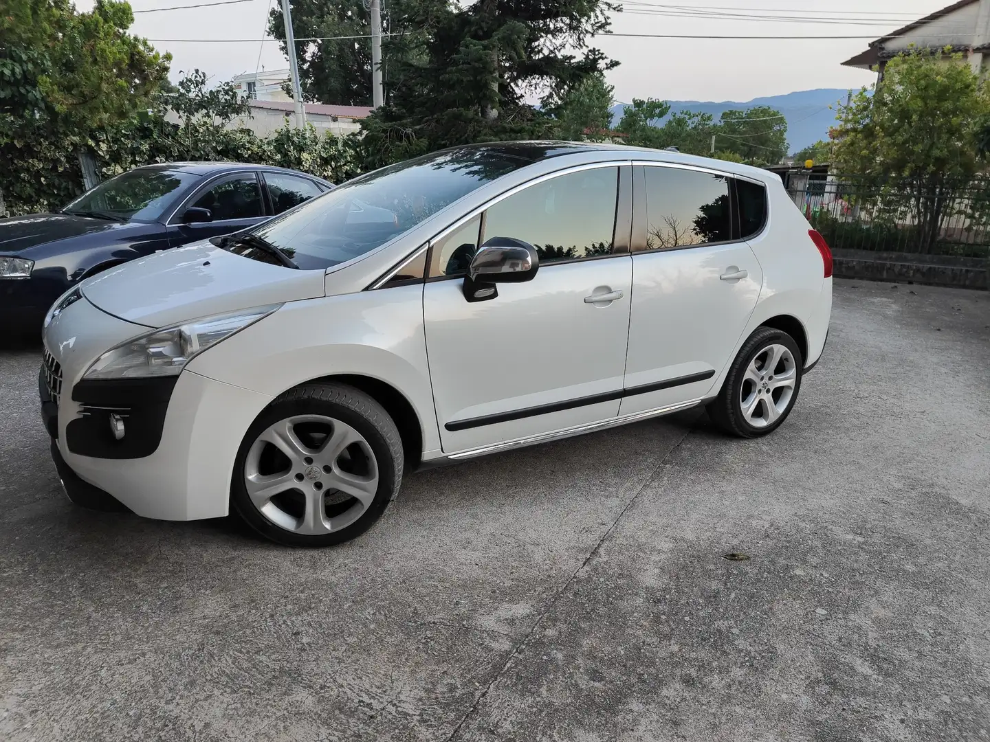 Peugeot 3008 1.6 e-hdi 8v Allure (outdoor) s&s 112cv robot - 1