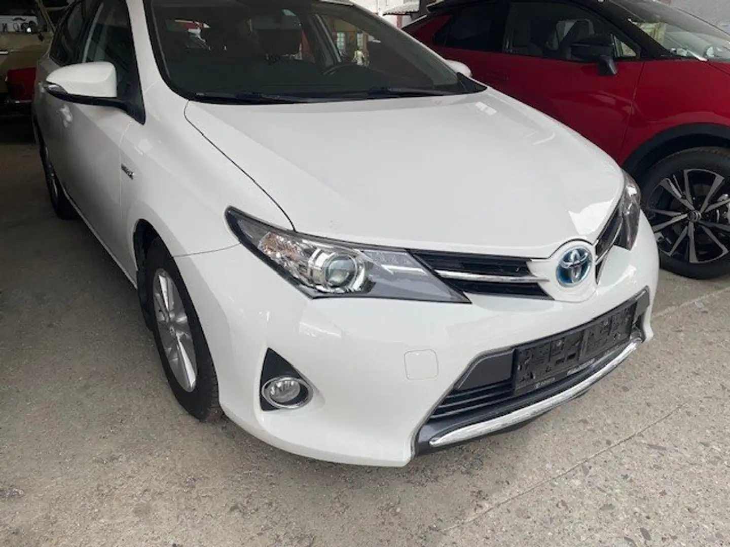 Toyota Auris 1,8 VVT-i Hybrid Active Wit - 1