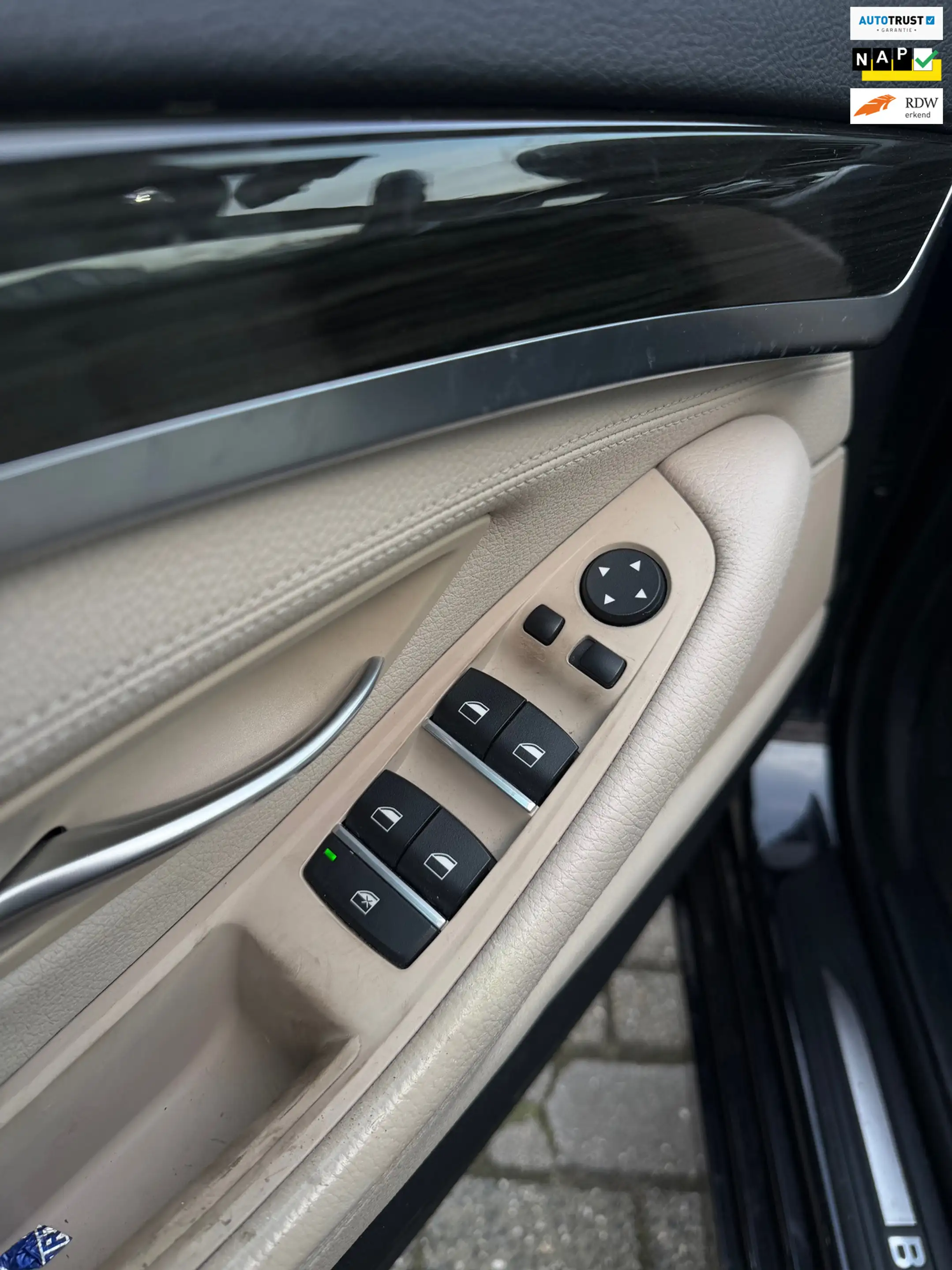 BMW 528 5-serie 528i/ M pakket/ nap/ 3e EIG/ dealeronderho — photo 32
