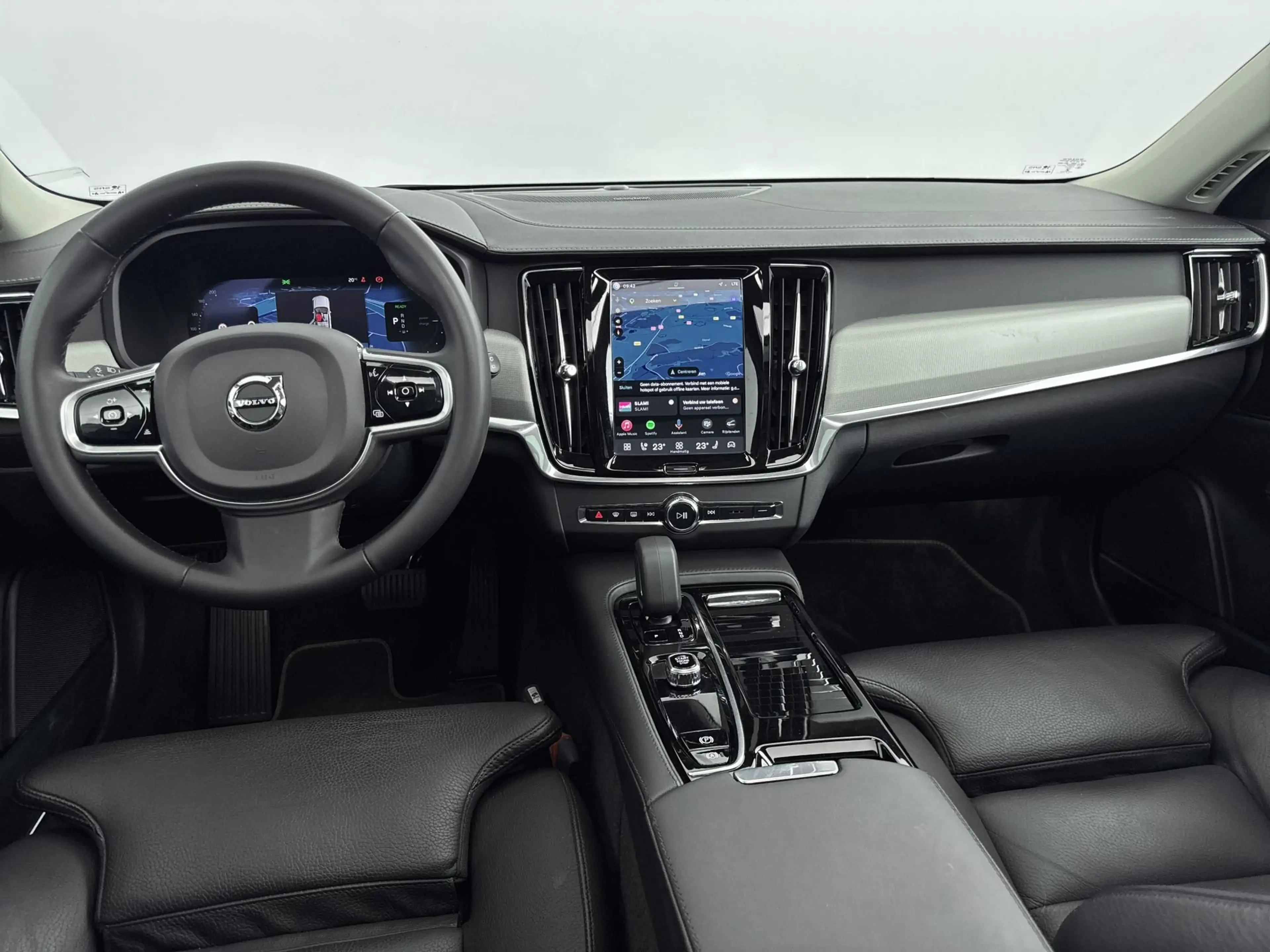 Volvo V90 2.0 T8 AWD Inscription | Trekhaak | PDC V+A en 360 — photo 22