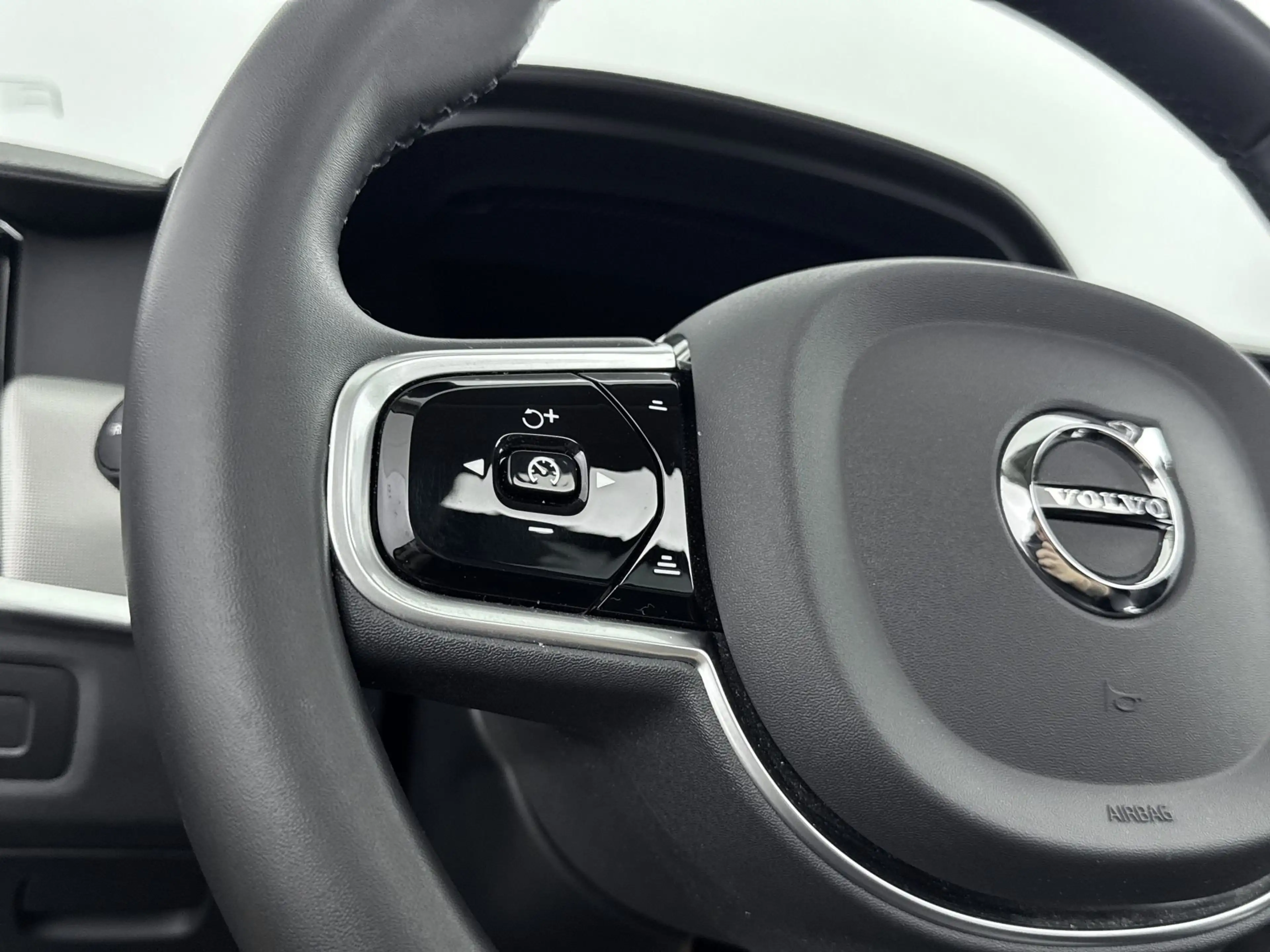 Volvo V90 2.0 T8 AWD Inscription | Trekhaak | PDC V+A en 360 — photo 16