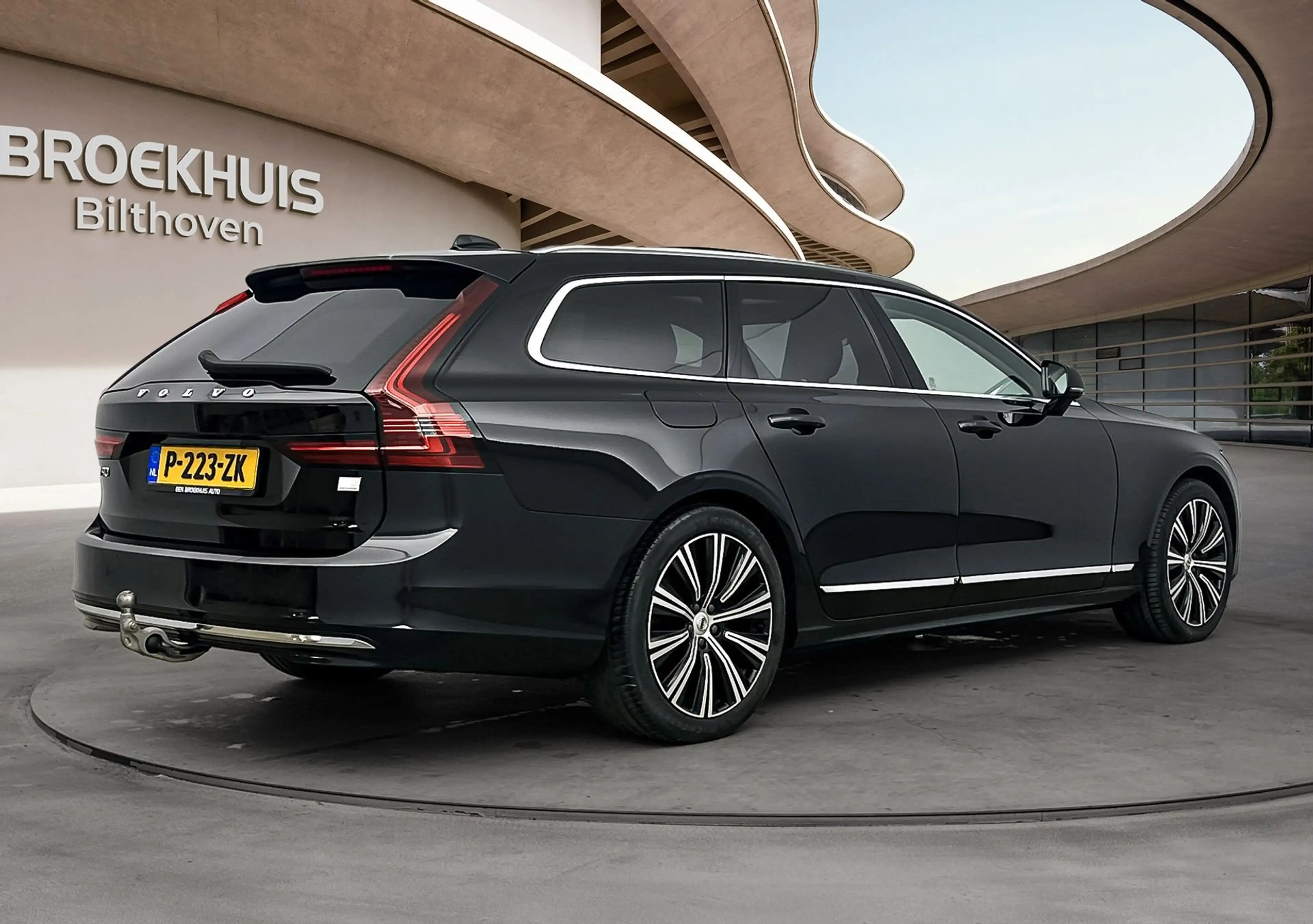 Volvo V90 2.0 T8 AWD Inscription | Trekhaak | PDC V+A en 360 — photo 6