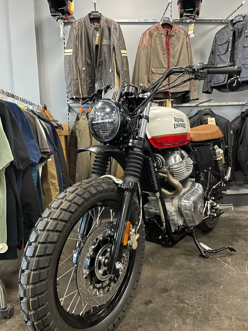 Royal Enfield Interceptor - 1