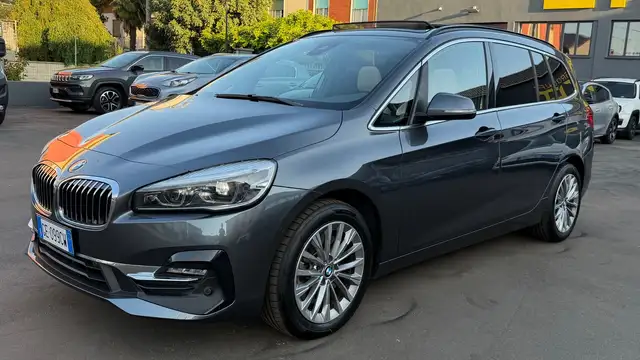 BMW 2 Series view 3