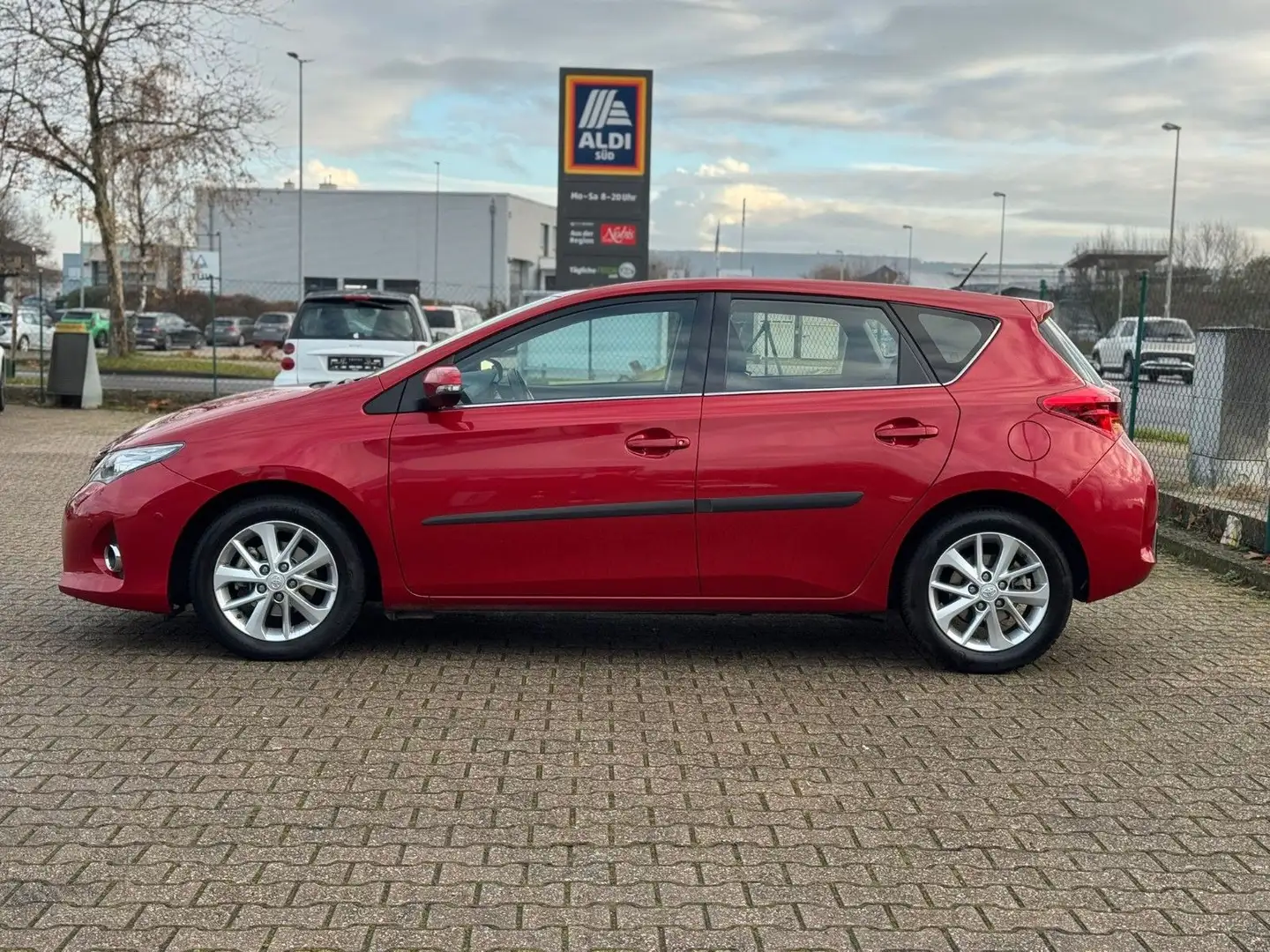 Toyota Auris Automatik  Teilleder Xenon Rot - 2