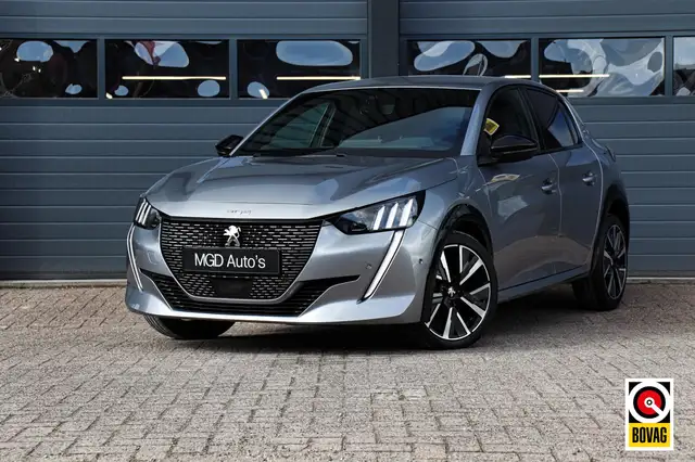 Peugeot 208 1.2 PureTech GT /LED/3D-COCKPIT/CAMERA/CARPLAY/KEY