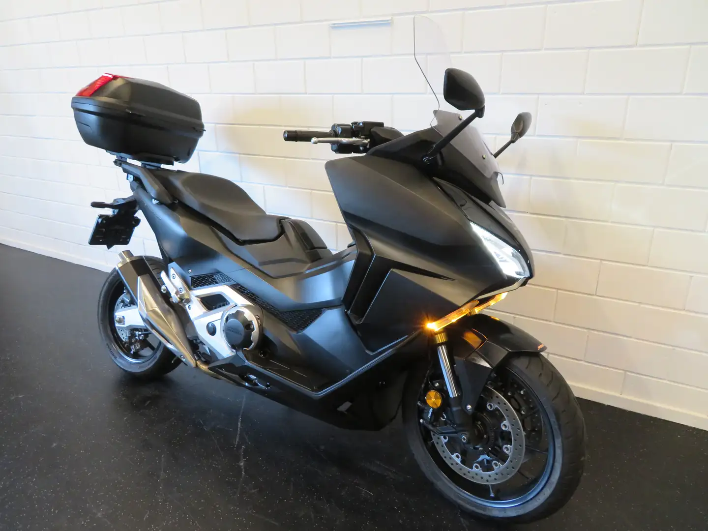 Honda Forza 750 NSS NIEUWSTAAT!! Zwart - 2