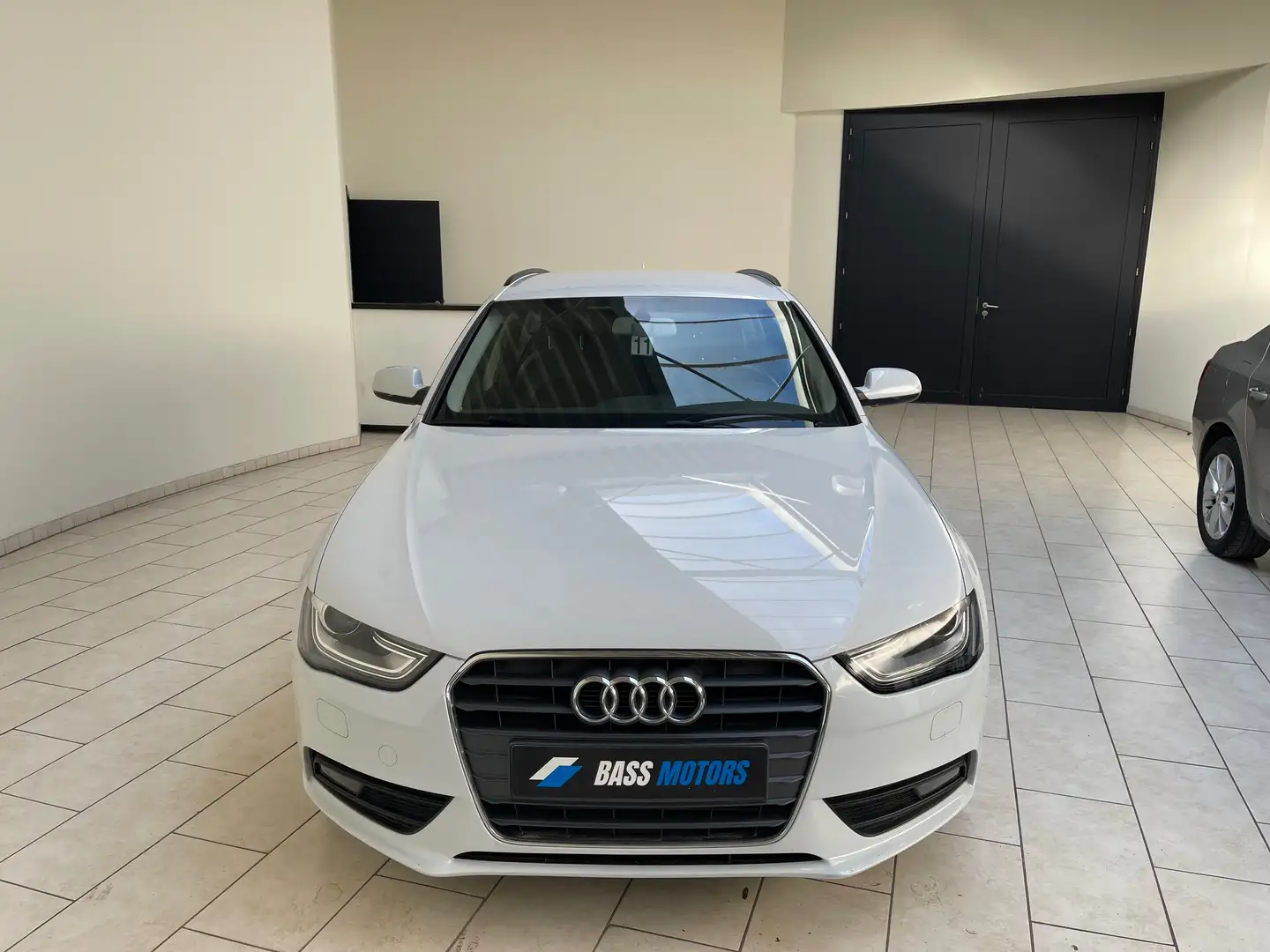 Audi A4 Avant 1.8 TFSI Multitronic Bílá - 2