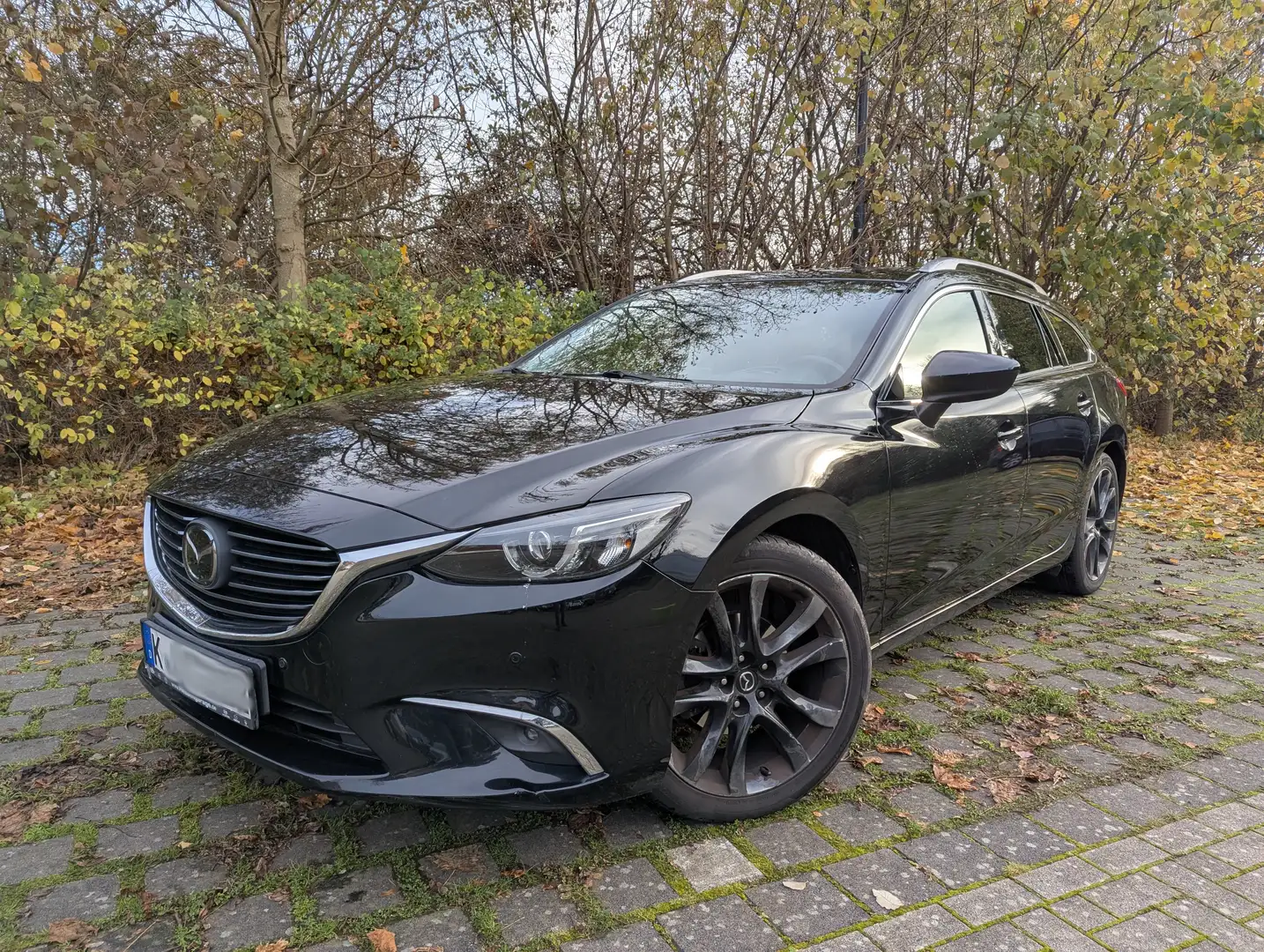 Mazda 6 SKYACTIV-D 175 i-ELOOP Sports-Line Schwarz - 1