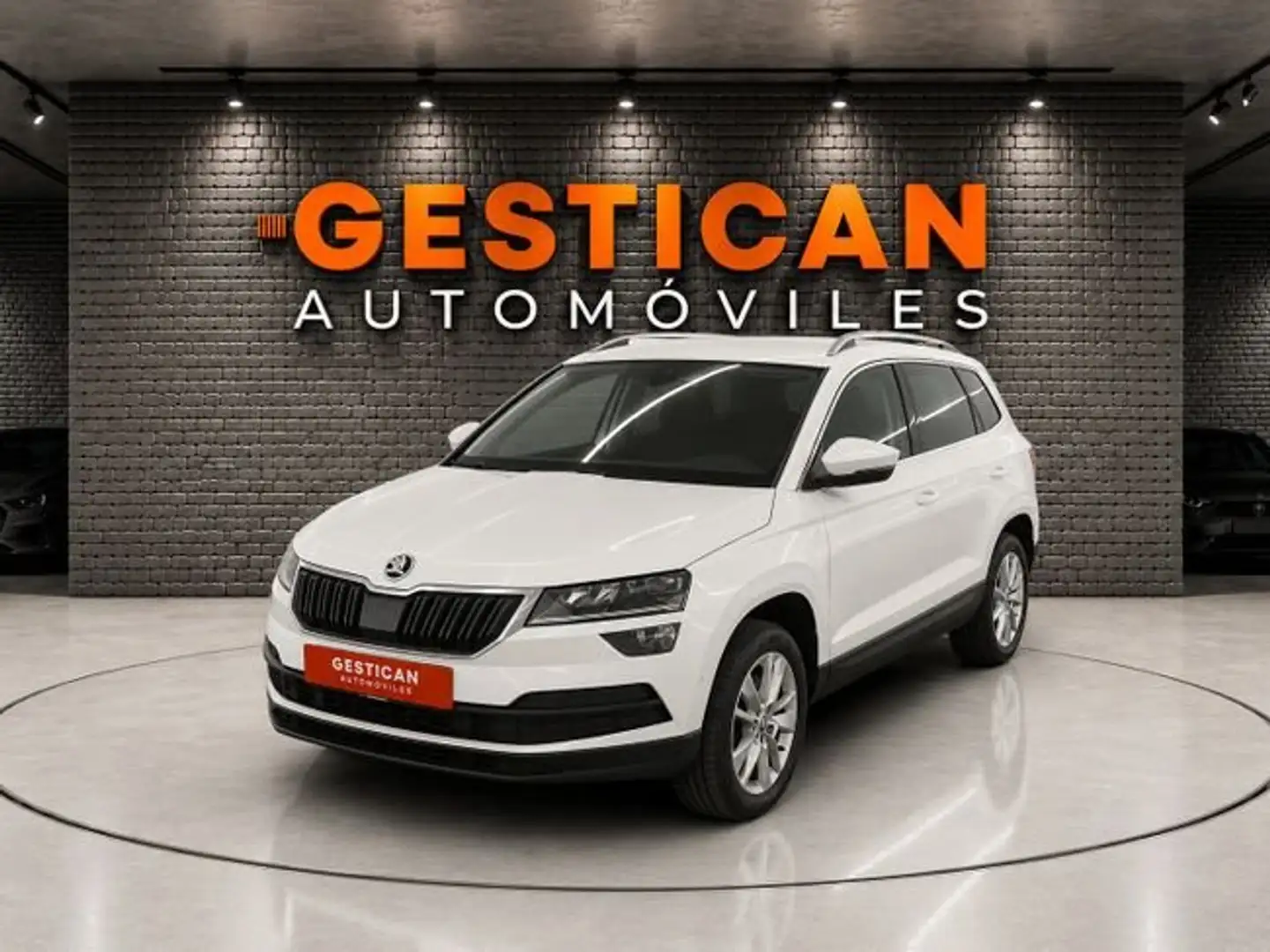 Skoda Karoq 1.0 TSI Ambition Blanco - 1