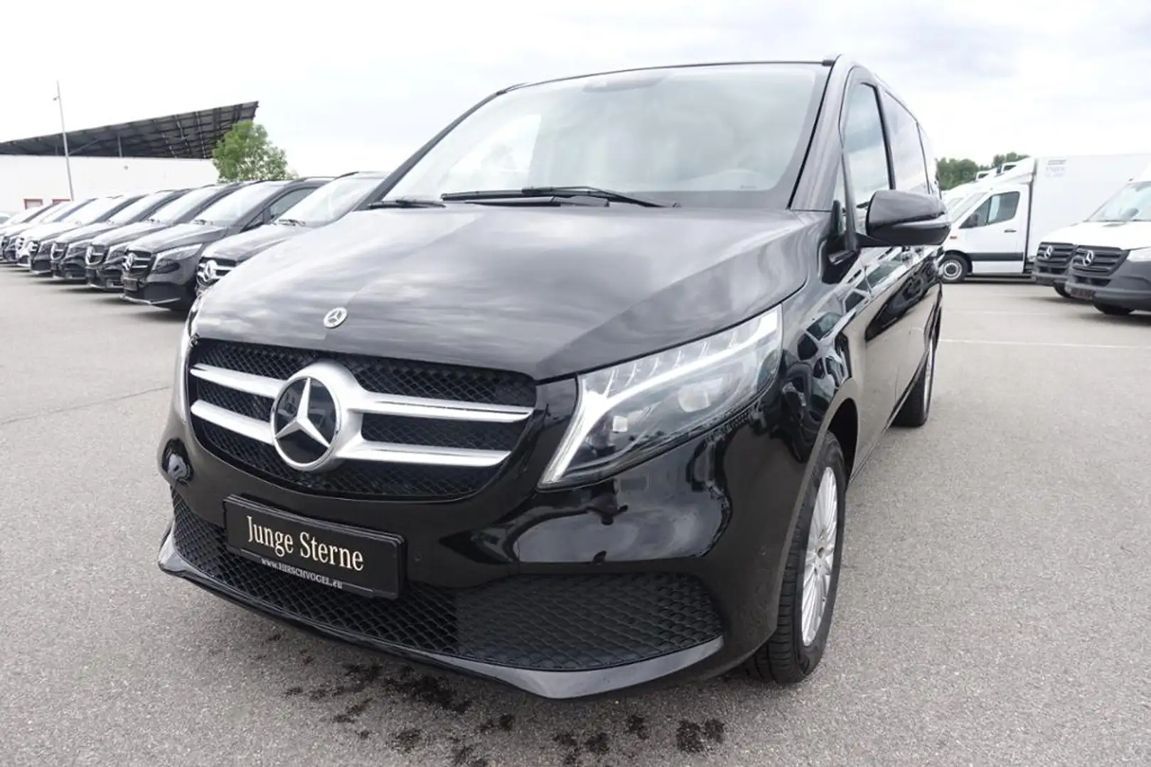 Mercedes-Benz V 250 d EDITION lang 8-Sitzer AHK Noir - 1