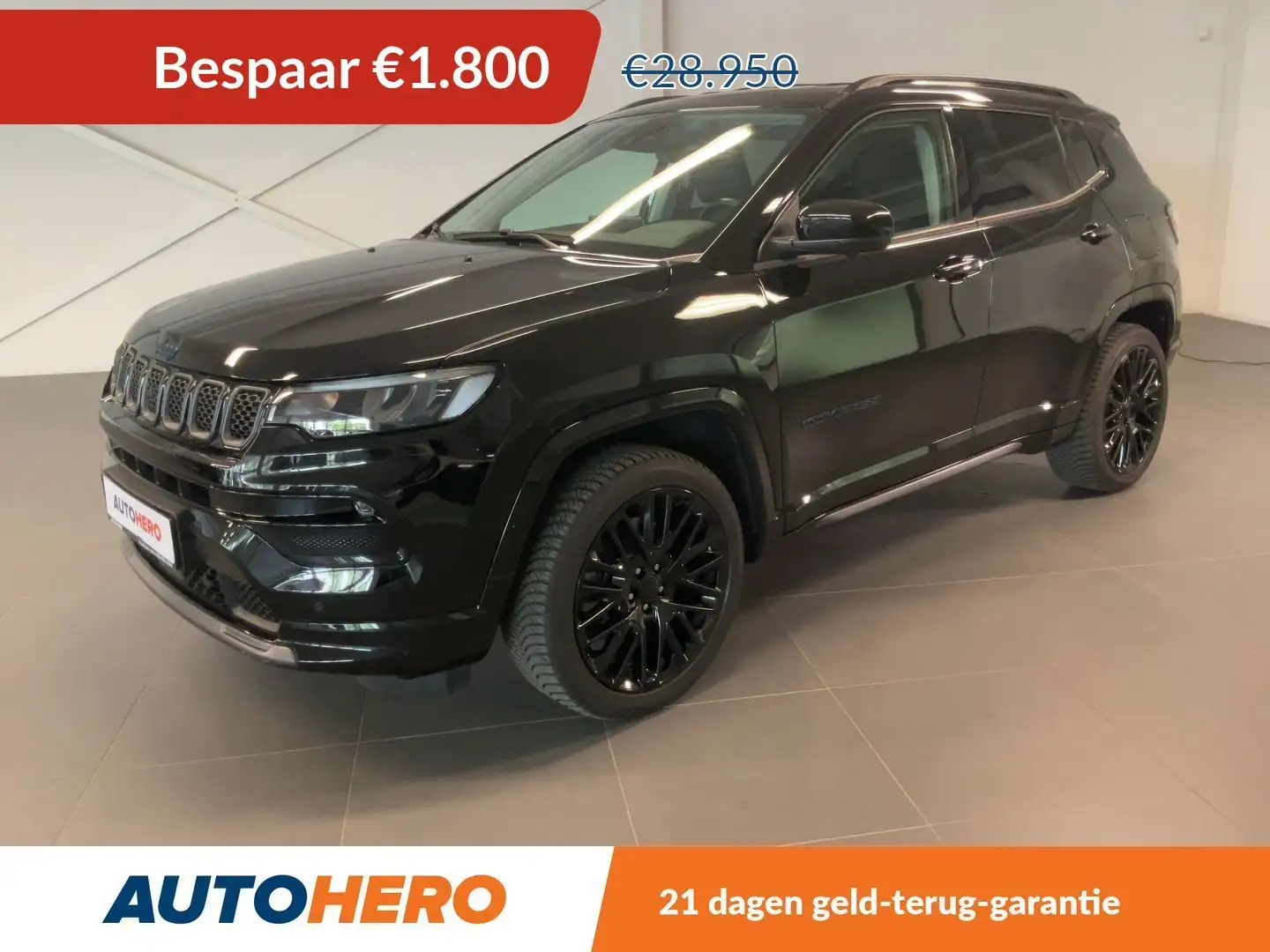 Jeep Compass 1.3 T4 4xe Plug-in Hybrid S Zwart - 1