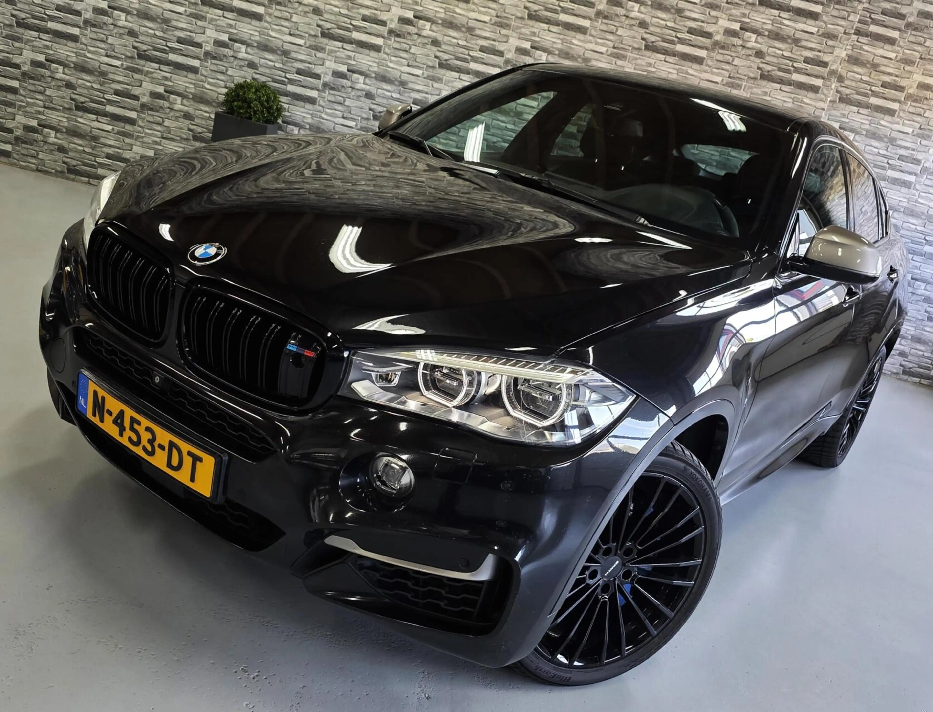 BMW X6 M50d *HUD*360Cam*PANO*Soft-close*Keyless*HarmanKar — photo 44