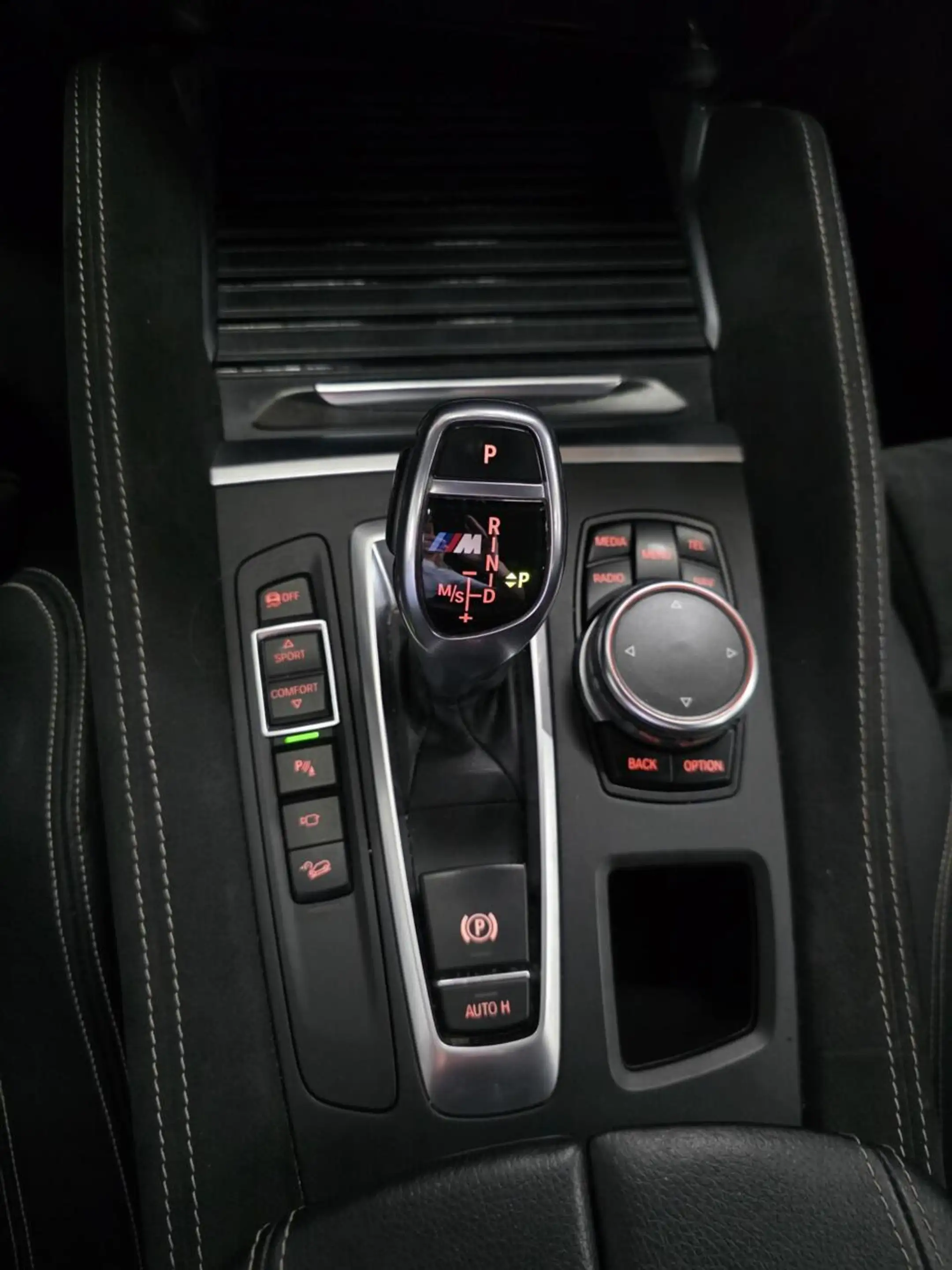 BMW X6 M50d *HUD*360Cam*PANO*Soft-close*Keyless*HarmanKar — photo 31
