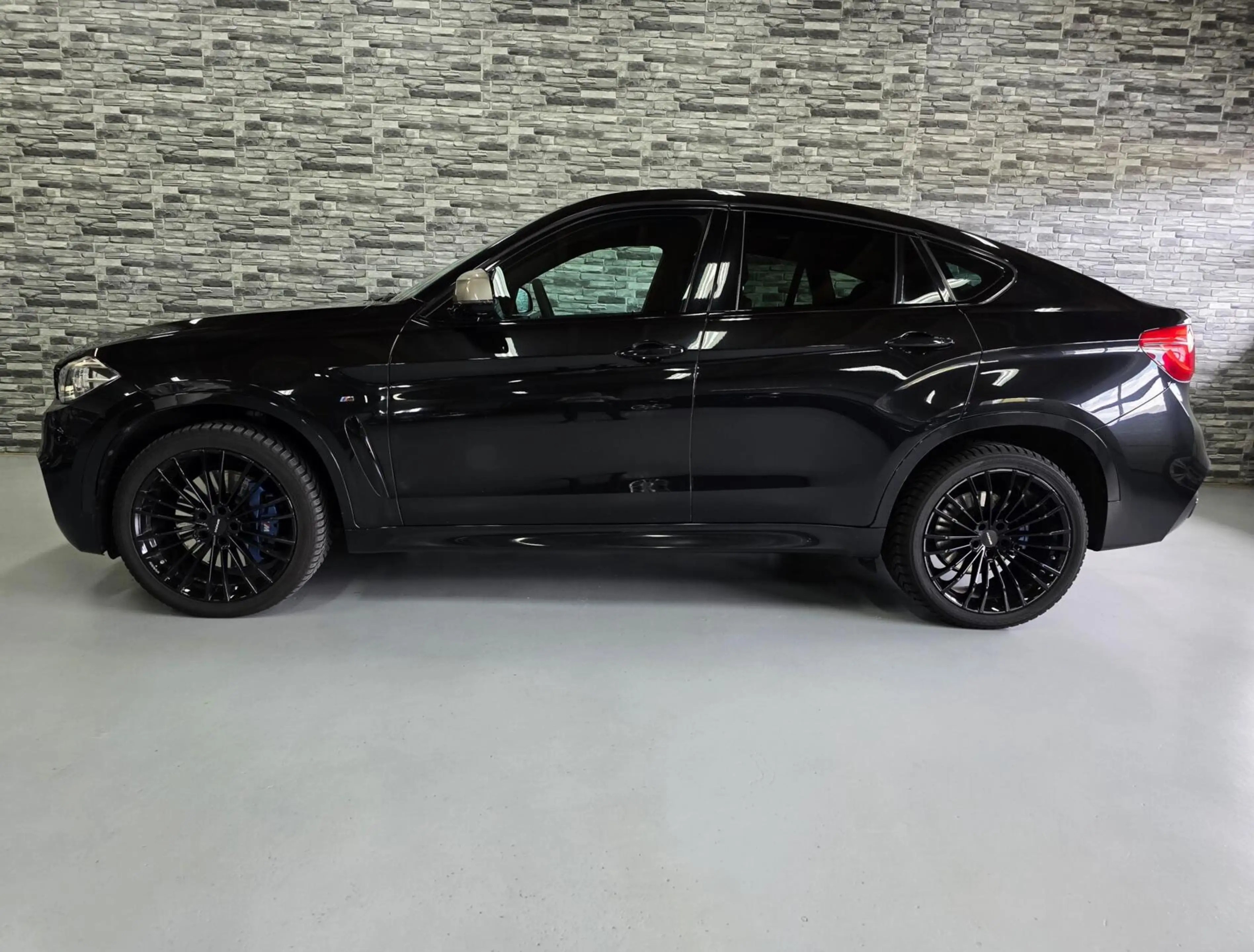 BMW X6 M50d *HUD*360Cam*PANO*Soft-close*Keyless*HarmanKar — photo 3