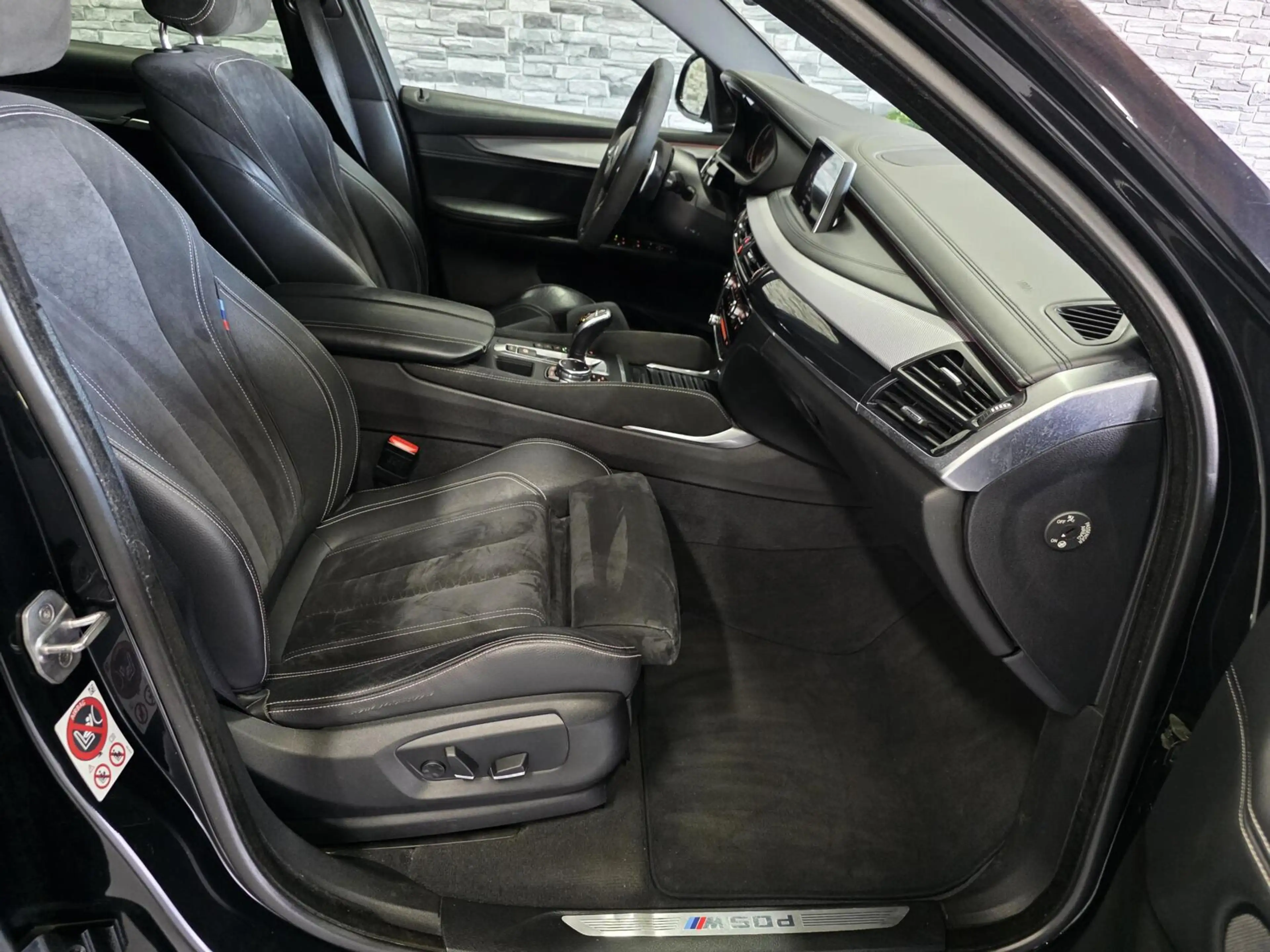 BMW X6 M50d *HUD*360Cam*PANO*Soft-close*Keyless*HarmanKar — photo 17
