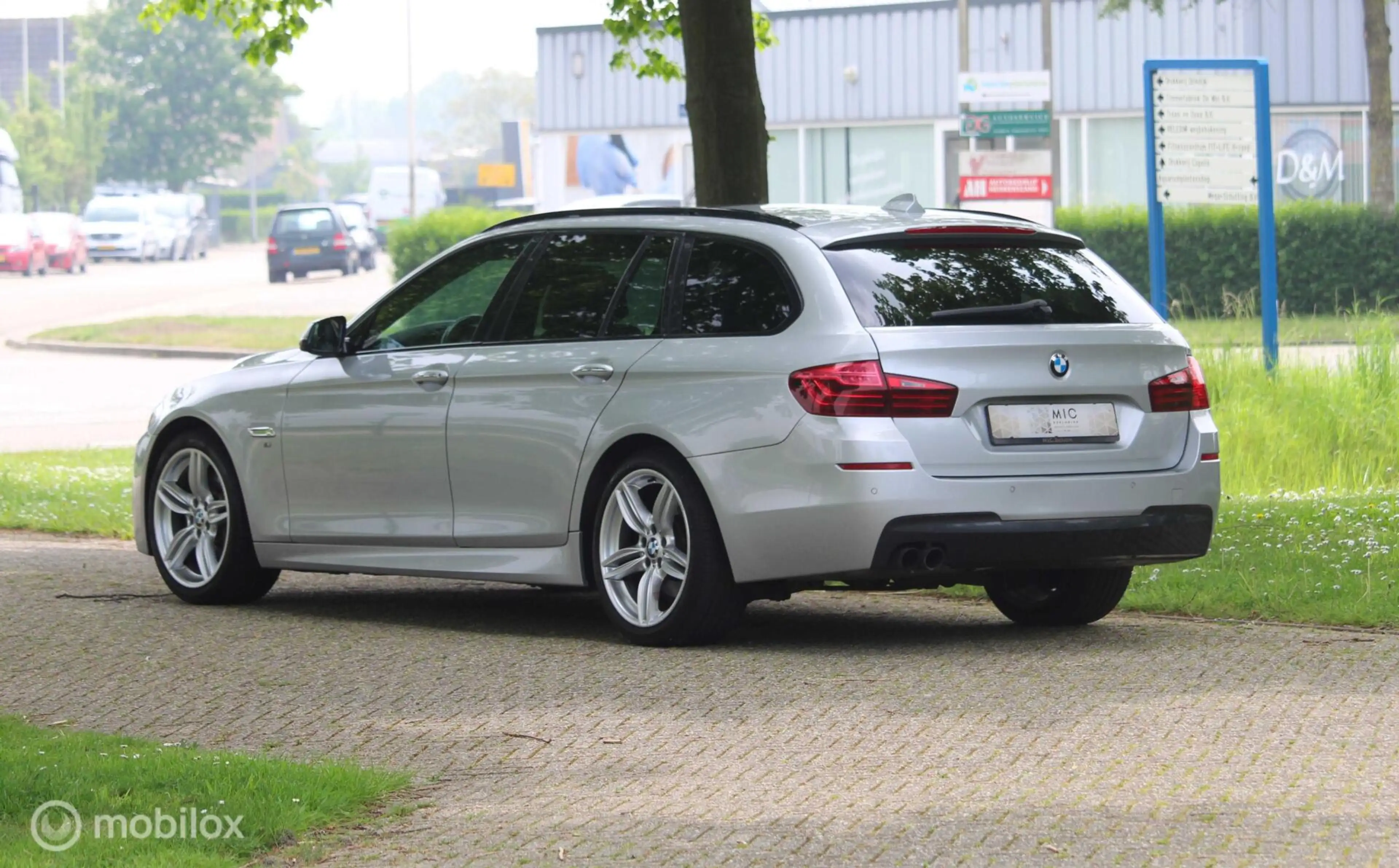 BMW 528 5-serie Touring 528i M Sport Edition High Executiv — photo 4