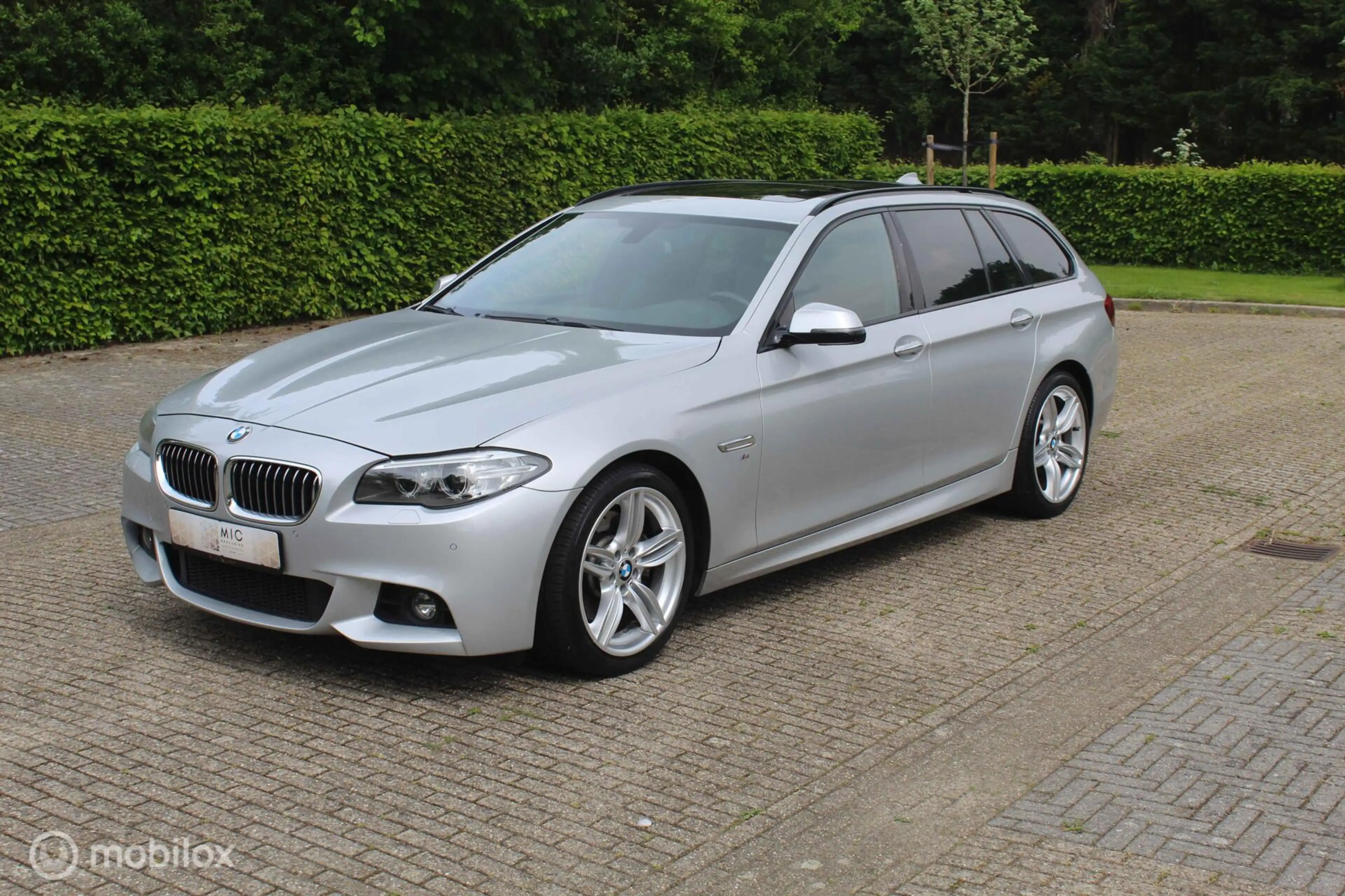 BMW 528 5-serie Touring 528i M Sport Edition High Executiv — photo 8