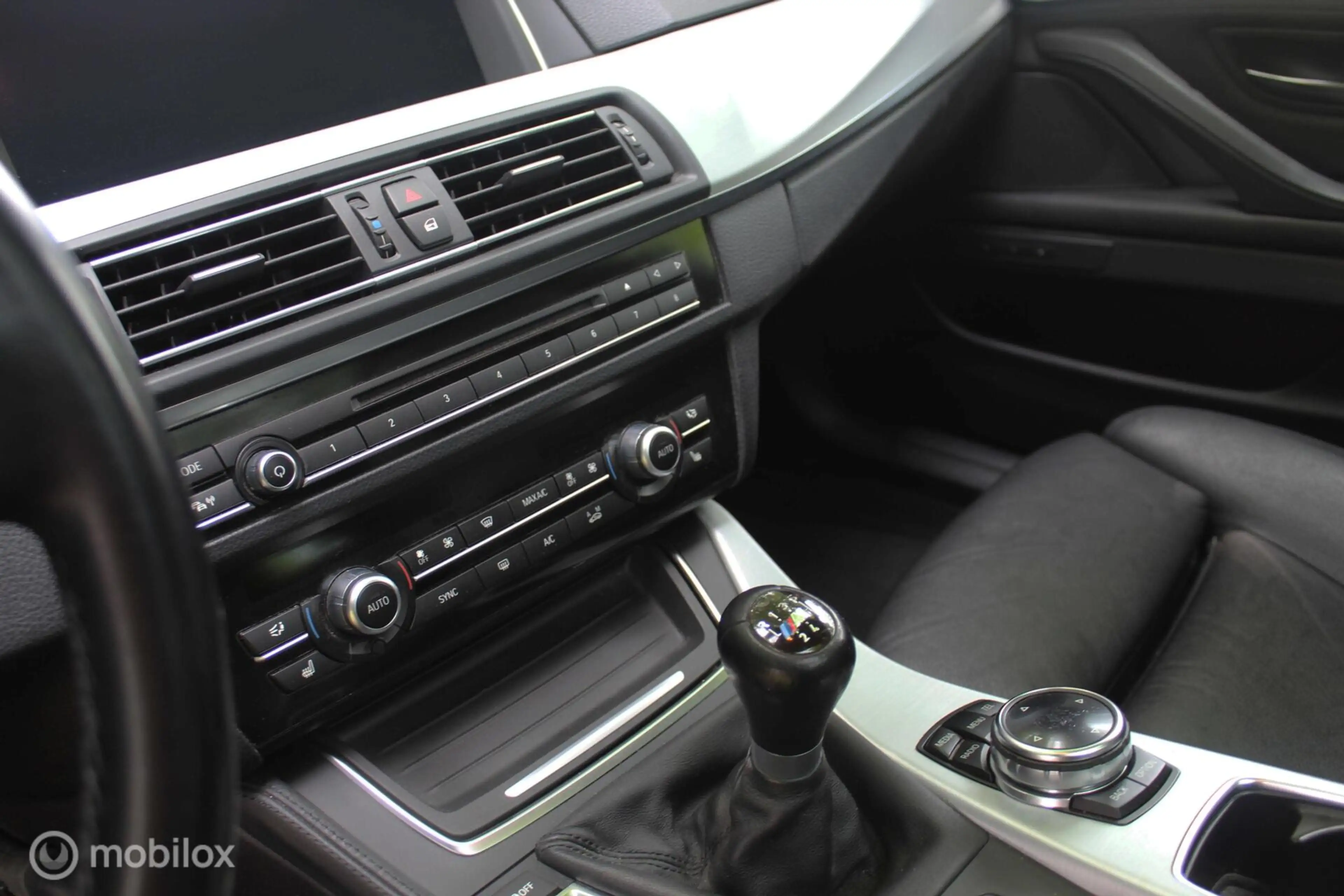 BMW 528 5-serie Touring 528i M Sport Edition High Executiv — photo 31