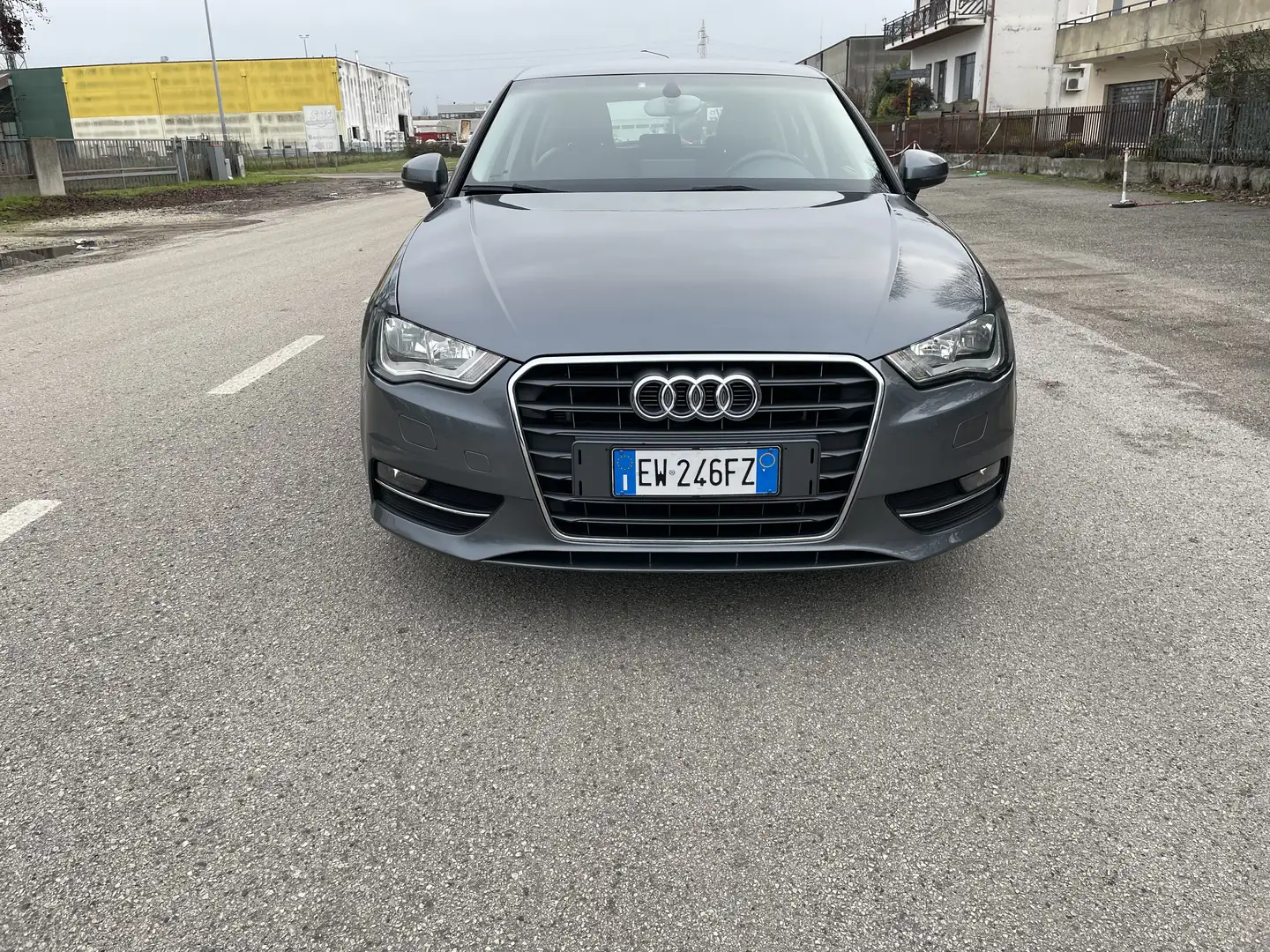 Audi A3 Sportback 1.6 tdi Ambition s-tronic - 2