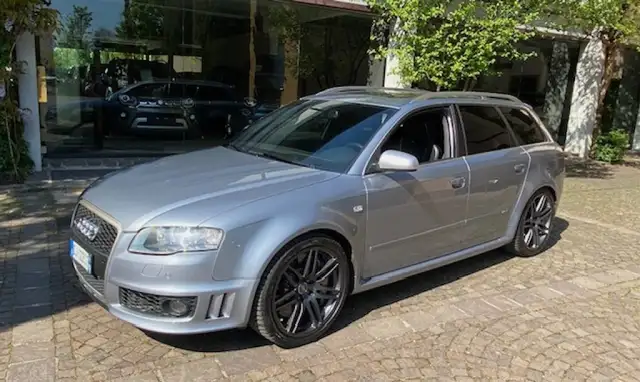 Audi RS 4 4.2 V8 Avant quattro