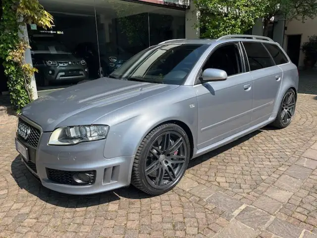 Audi RS 4 4.2 V8 Avant quattro