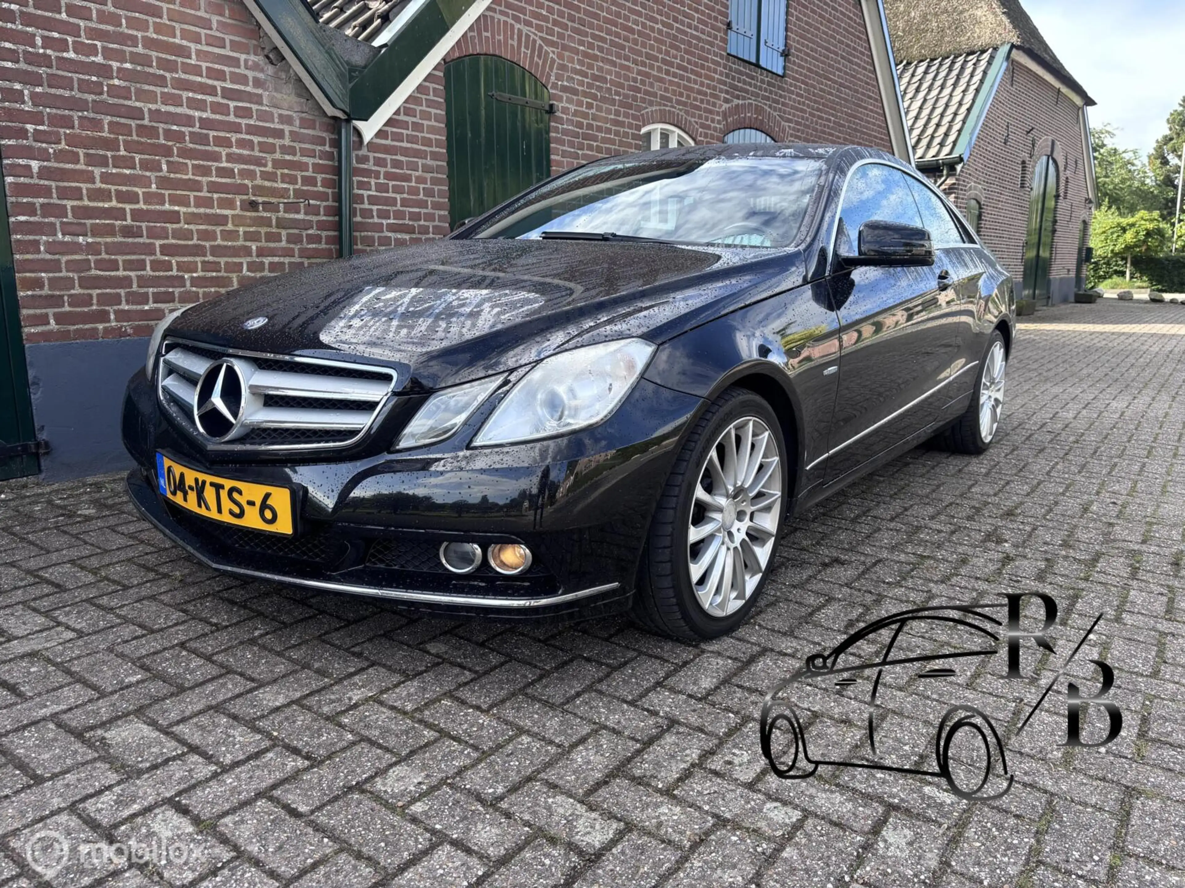 Mercedes-Benz E 250 Coupé CGI Avantgarde DISTR KETT VERV