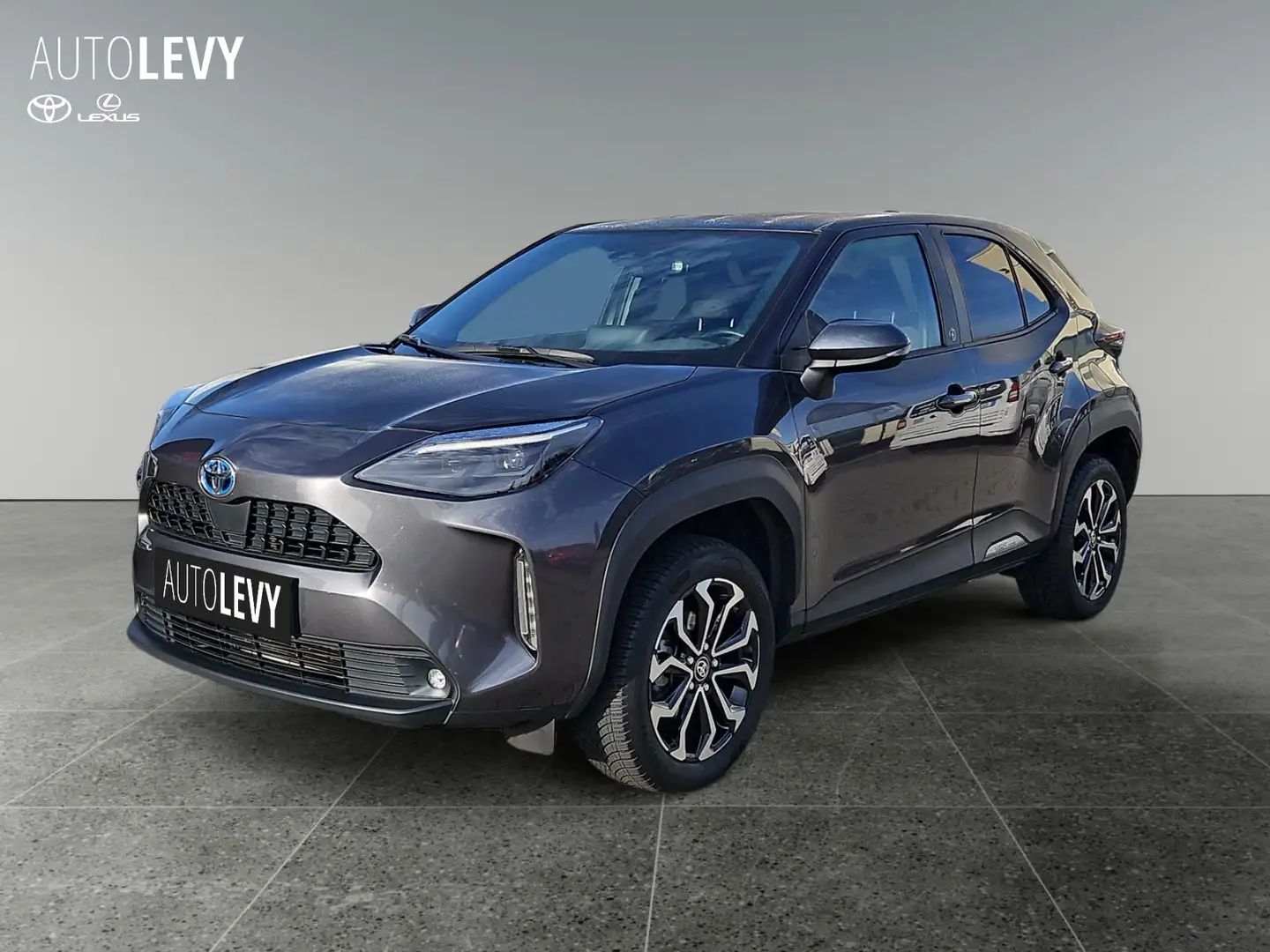 Toyota Yaris Cross 1.5 l Hyb. 4x2 Team D CARPLAY*NAVI siva - 2