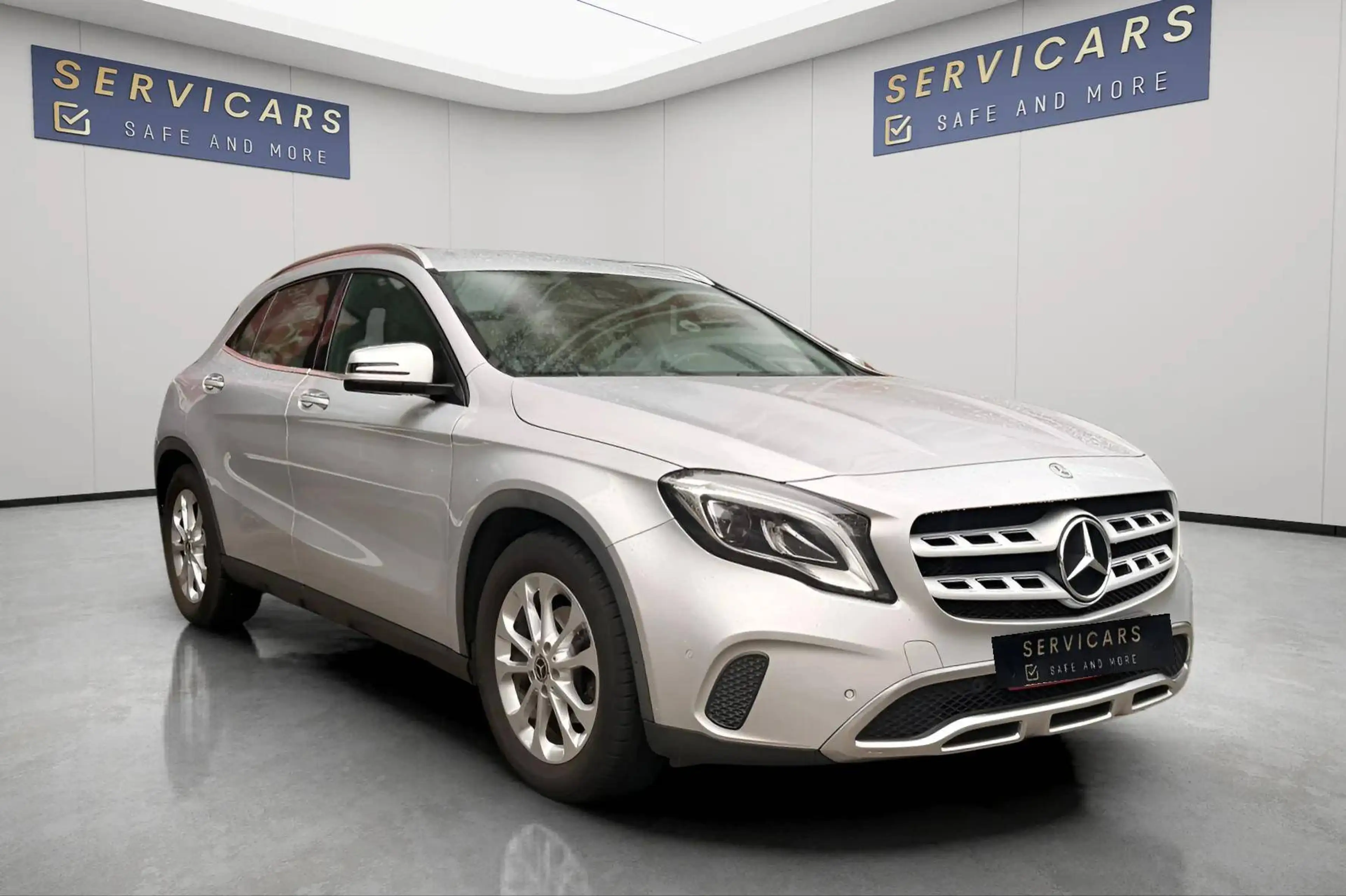 Mercedes-Benz GLA 180 0484 49 55 12 | Mercedes GLA 180 Business Solution / CAM AR / BT / GAR 12 MOIS — photo 3