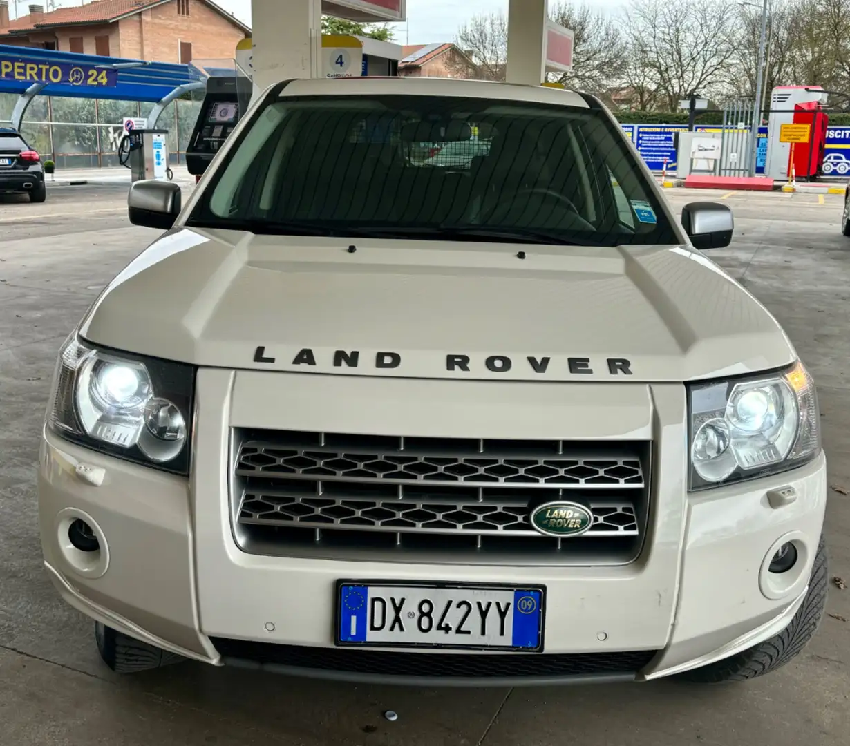 Land Rover Freelander 2.2 TD4 S.W. E Weiß - 1
