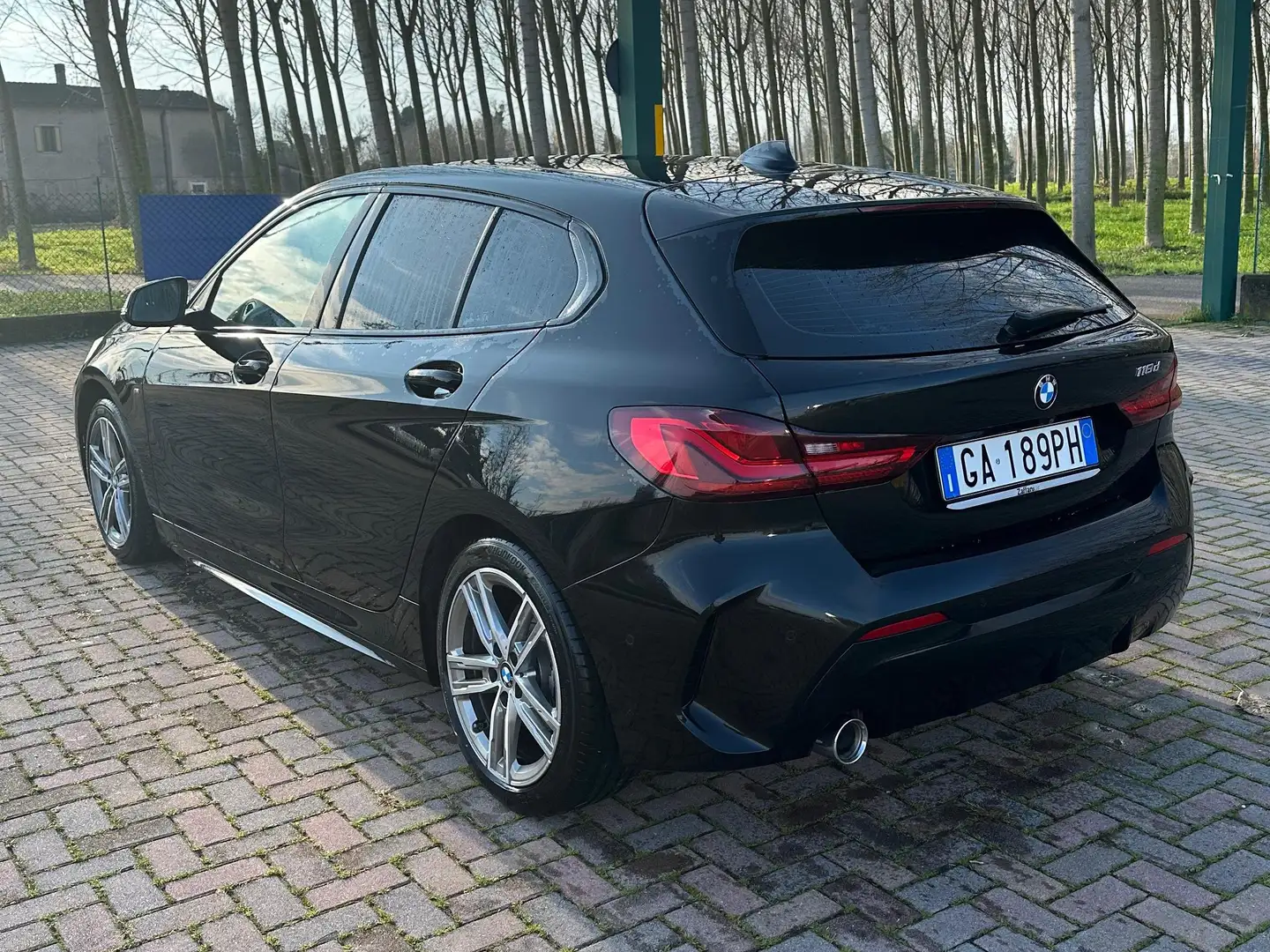 BMW 116 116d Msport auto Чёрный - 2