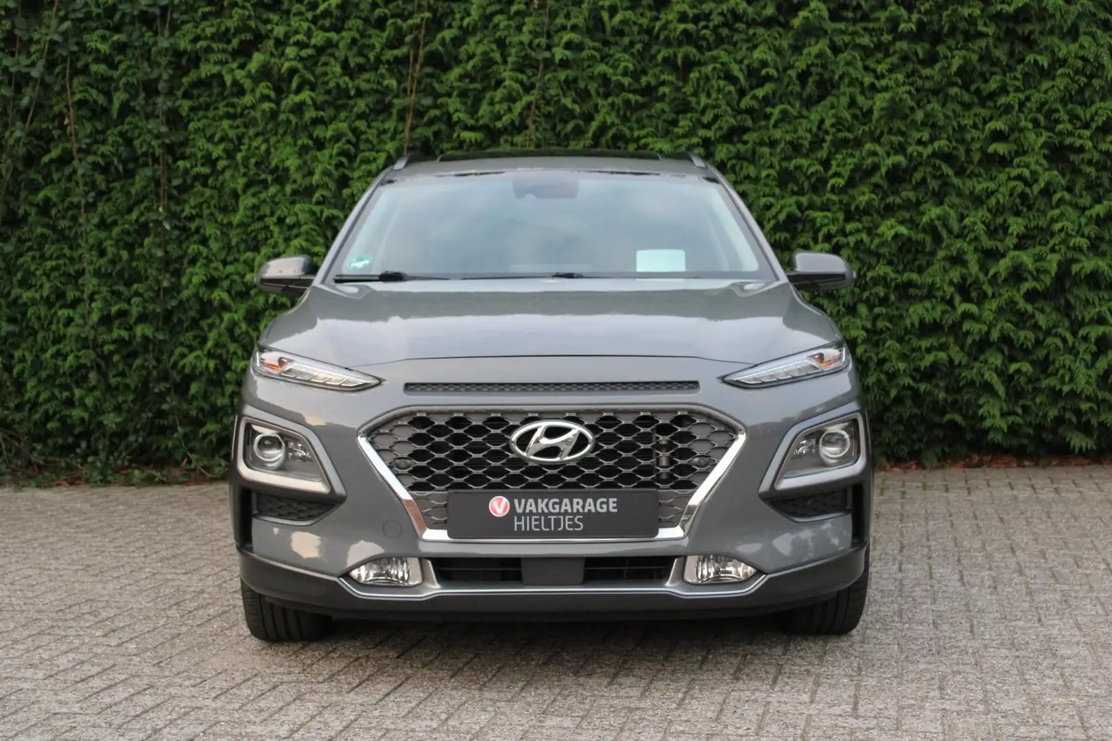 Hyundai KONA 1.6 GDI HEV Premium fulloption Grijs - 2