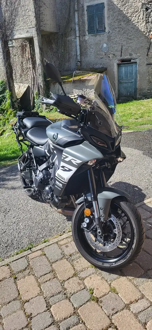 Yamaha Tracer 9 Šedá - 1