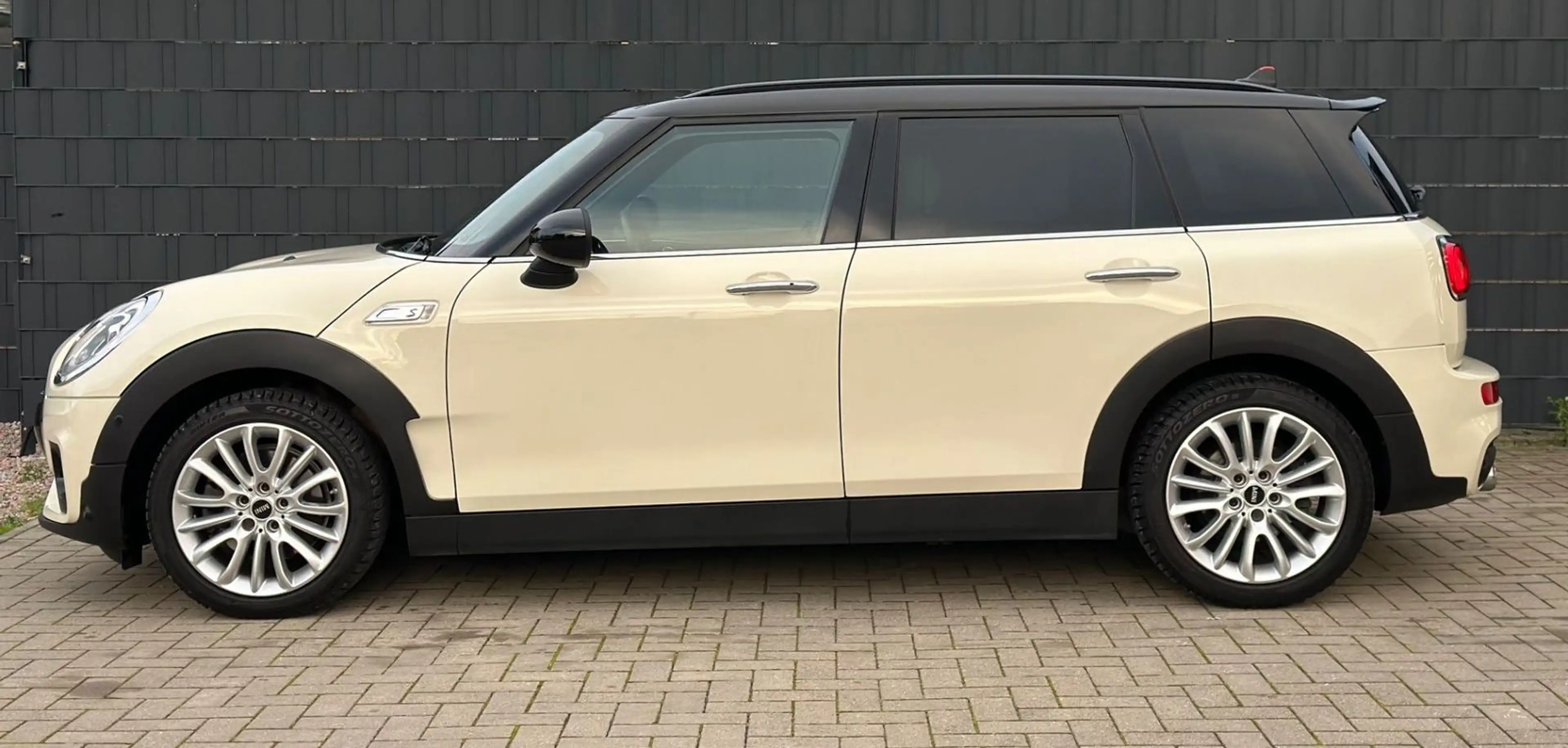 MINI Cooper S Clubman Clubman S ALL4 JCW PANO HUD H&K — photo 8