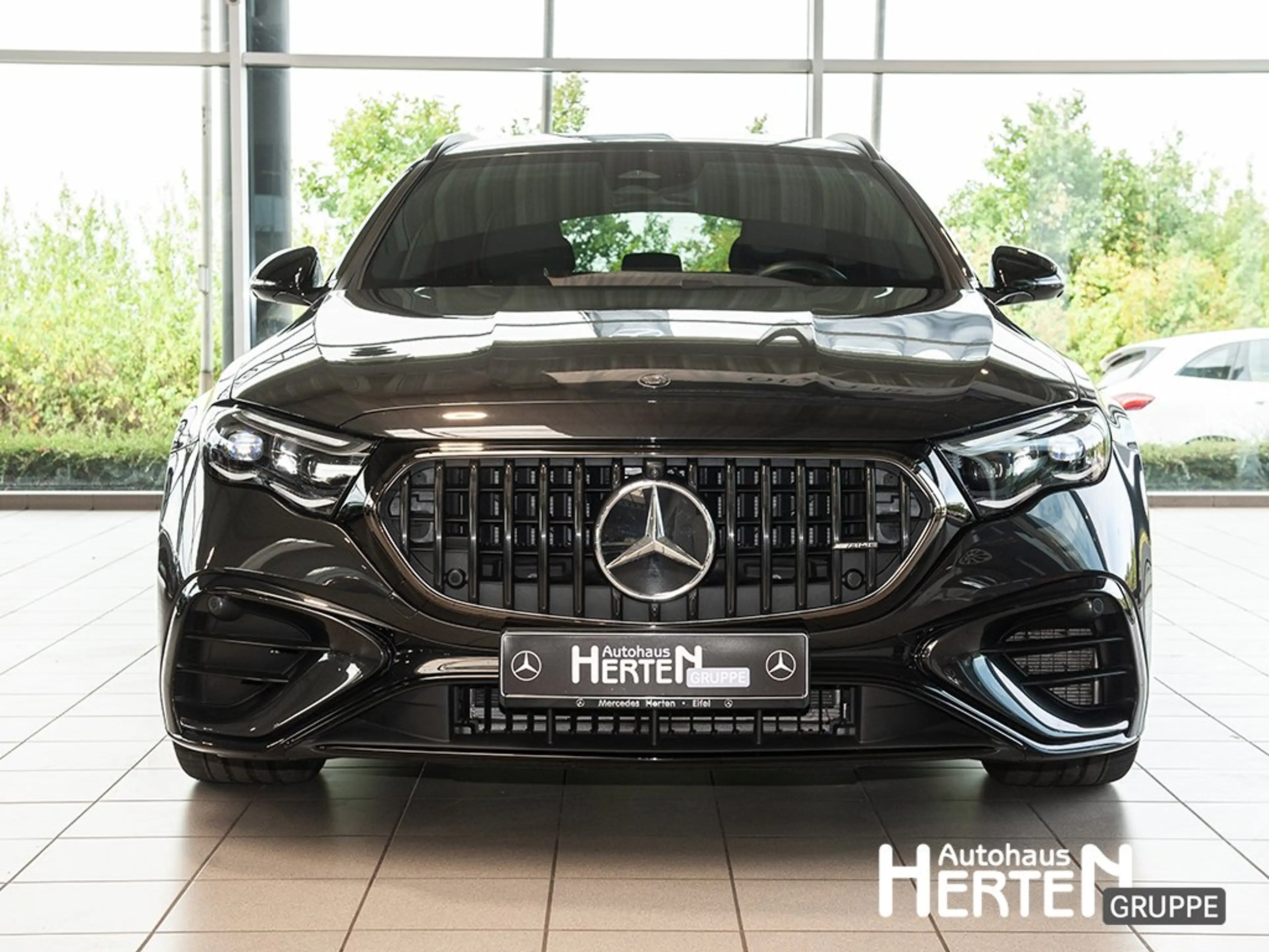 Mercedes-Benz E 53 AMG E 53 T HYBRID 4M+NIGHT I+II+PREMIUM+20"+360°+SHZ — photo 2