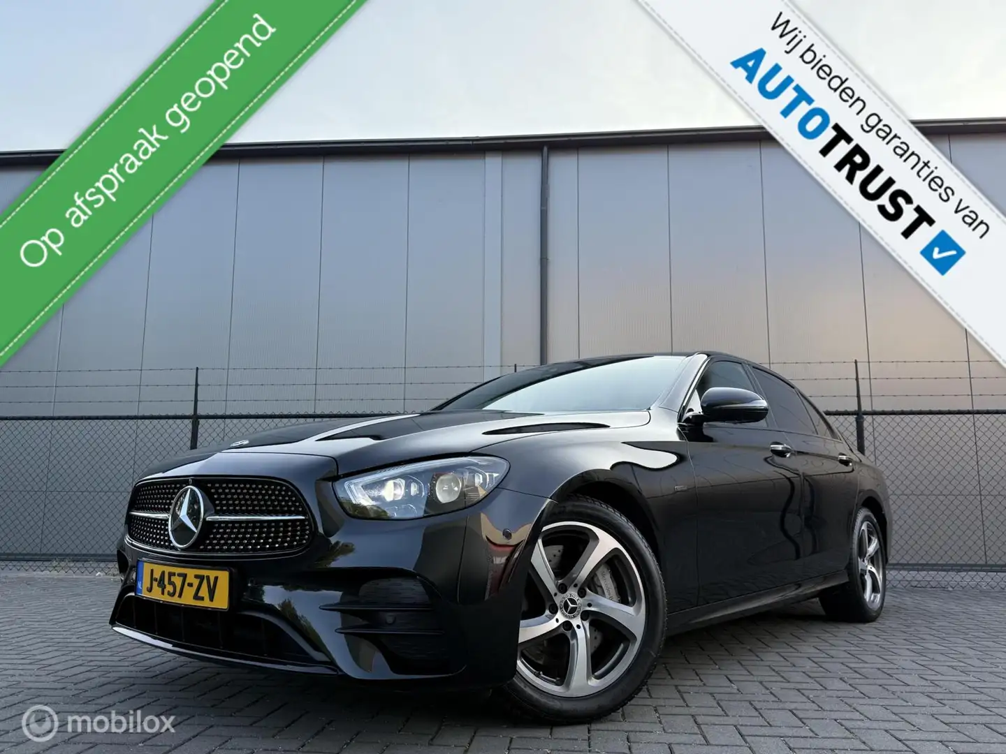 Mercedes-Benz E 300 300e Business Solution AMG | Pano | Burmester | Ma Noir - 1