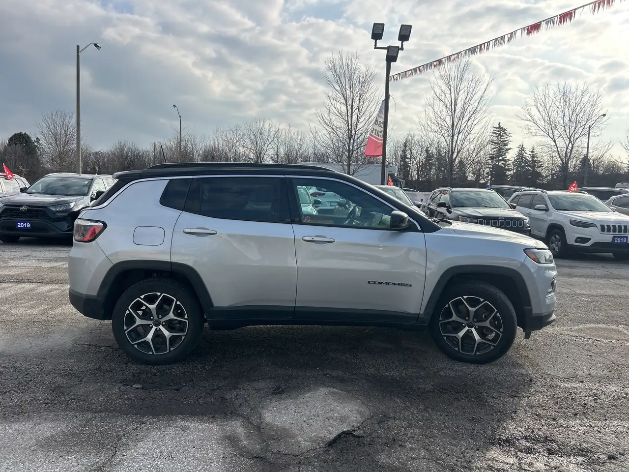 Jeep Compass photo Jeep Compass