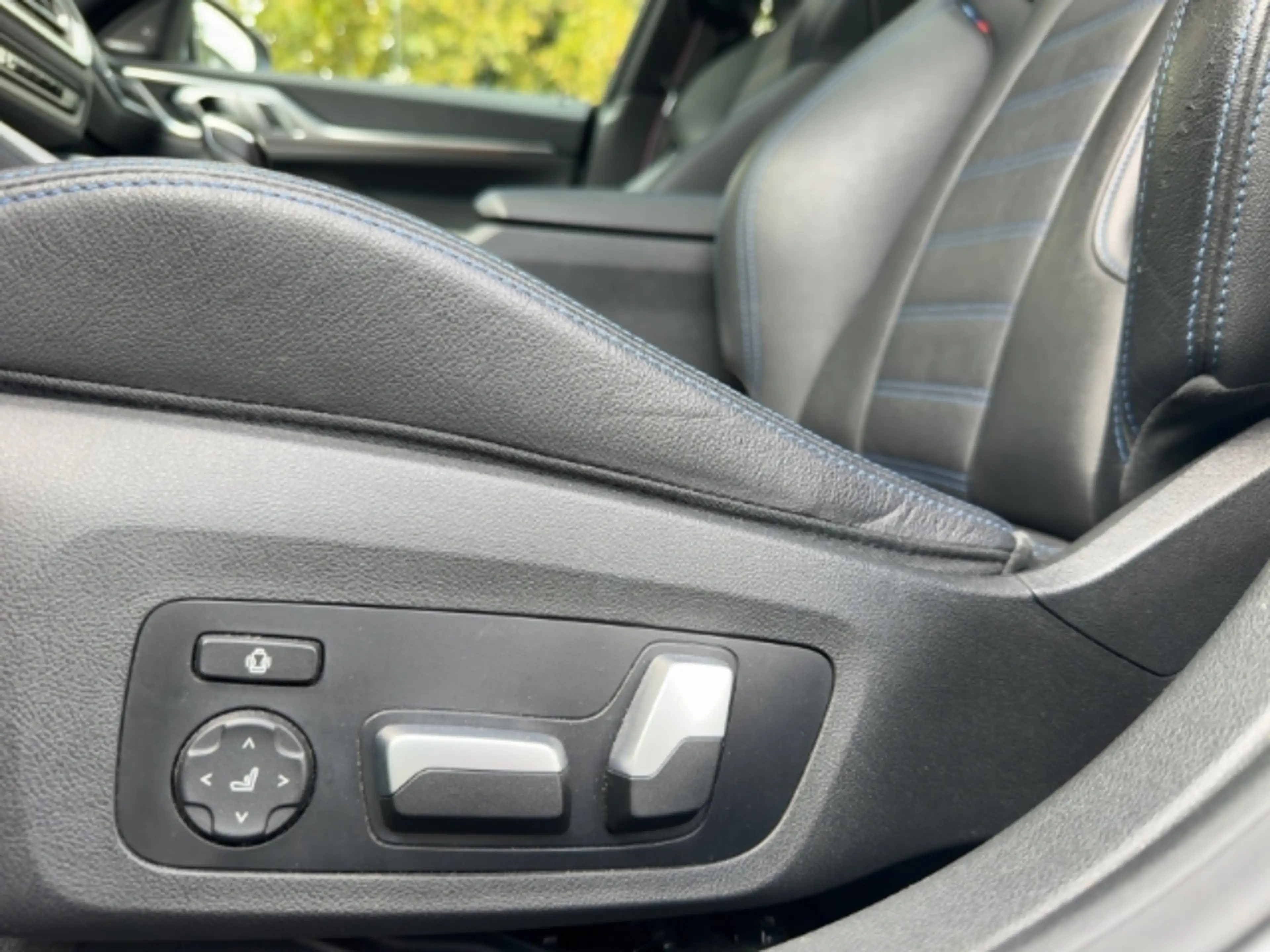 BMW 420 d xDrive Gran Coup Sportpaket AD El. Panodach Pano — photo 14