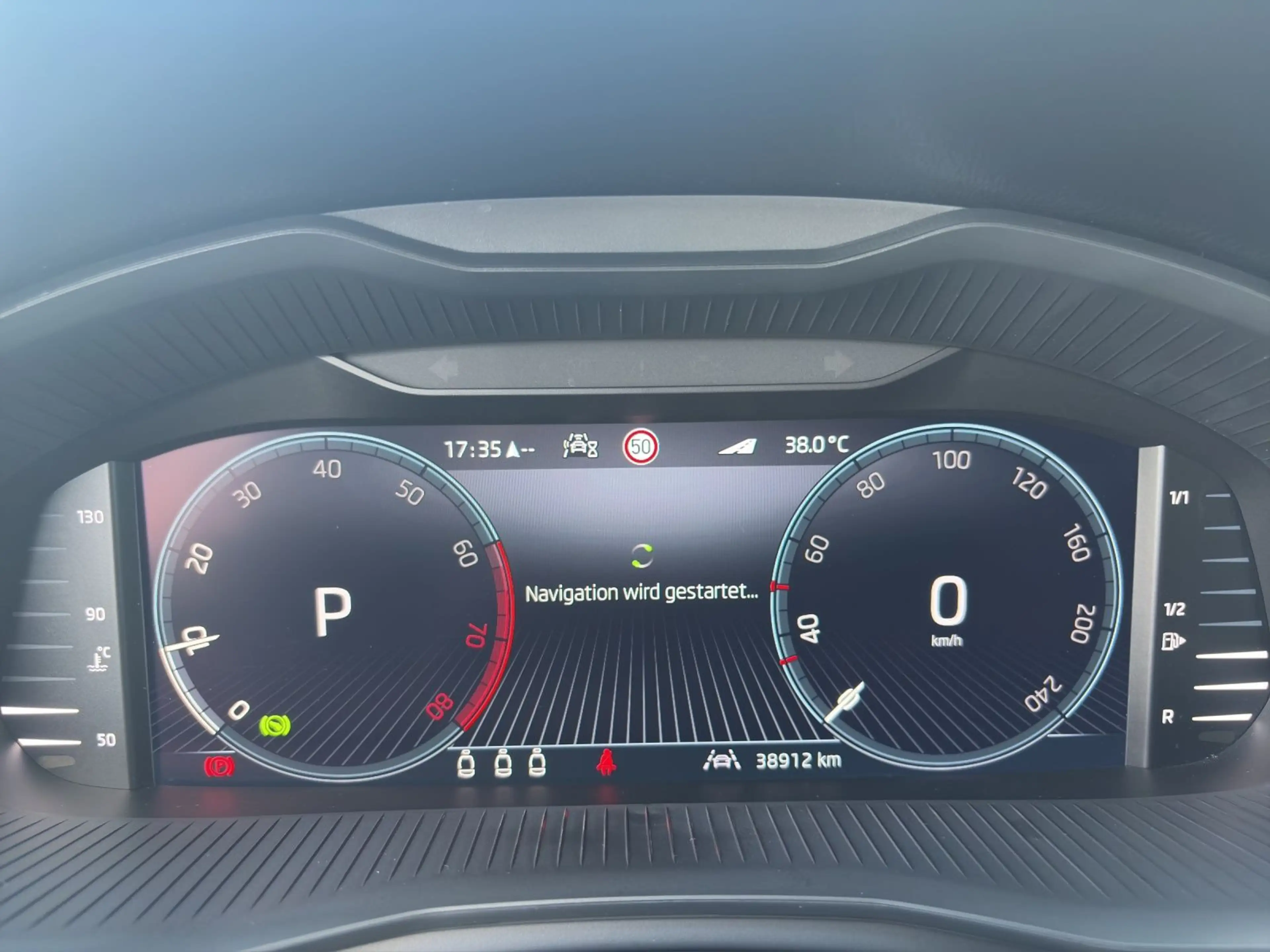 Skoda Kamiq Selection 1.0 TSI EINPARKHILFE RÜCKFAHRKAM — photo 10
